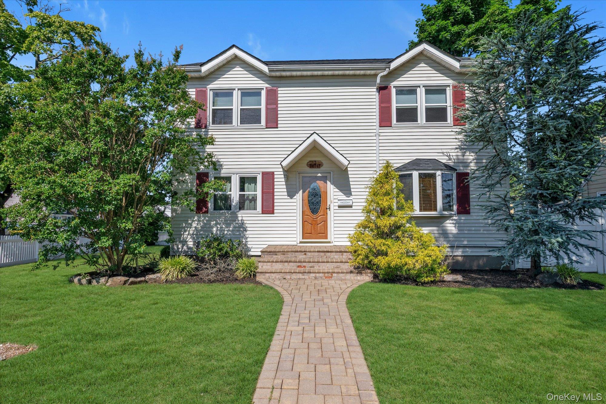 1st image of 2 East Ct, Oyster Bay, NY 11714 | MLS# 1017191