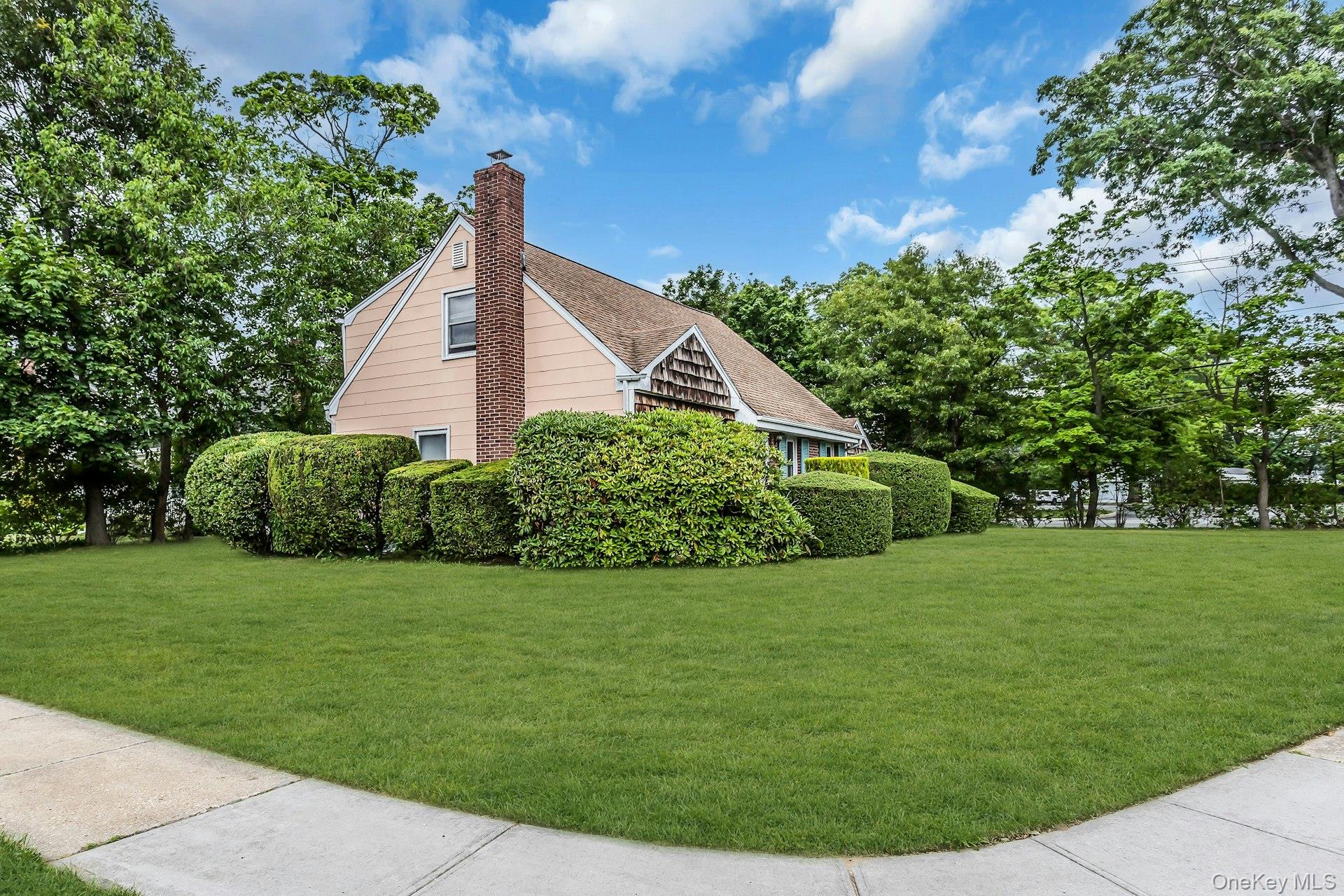 16th image of 2 Cliff Rd, Hempstead, NY 11566 | MLS# 1017387