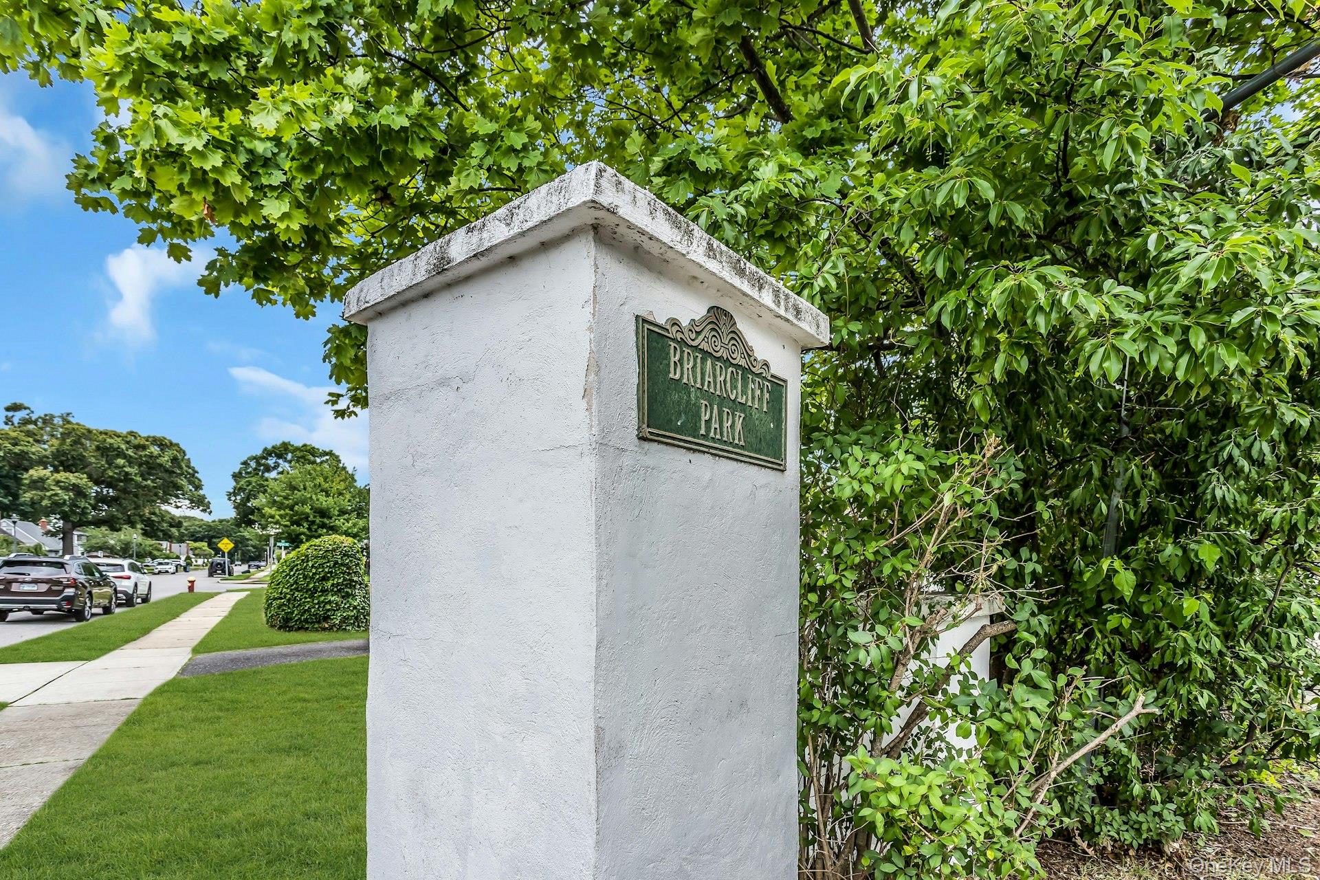 3rd image of 2 Cliff Rd, Hempstead, NY 11566 | MLS# 1017387