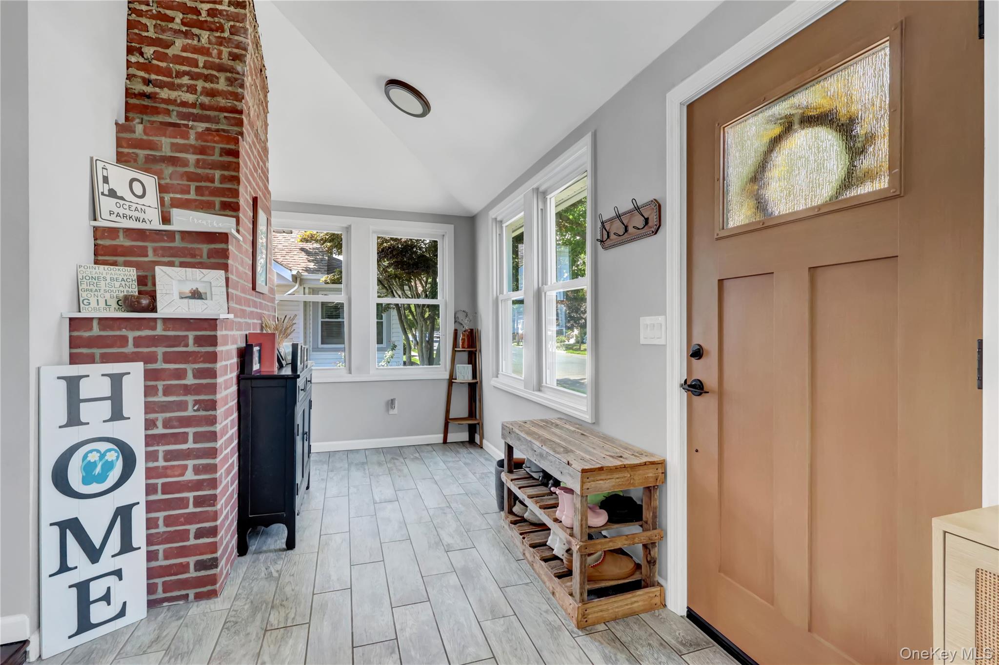 5th image of 239 S 2Nd St, Lindenhurst, NY 11757 | MLS# 1017604