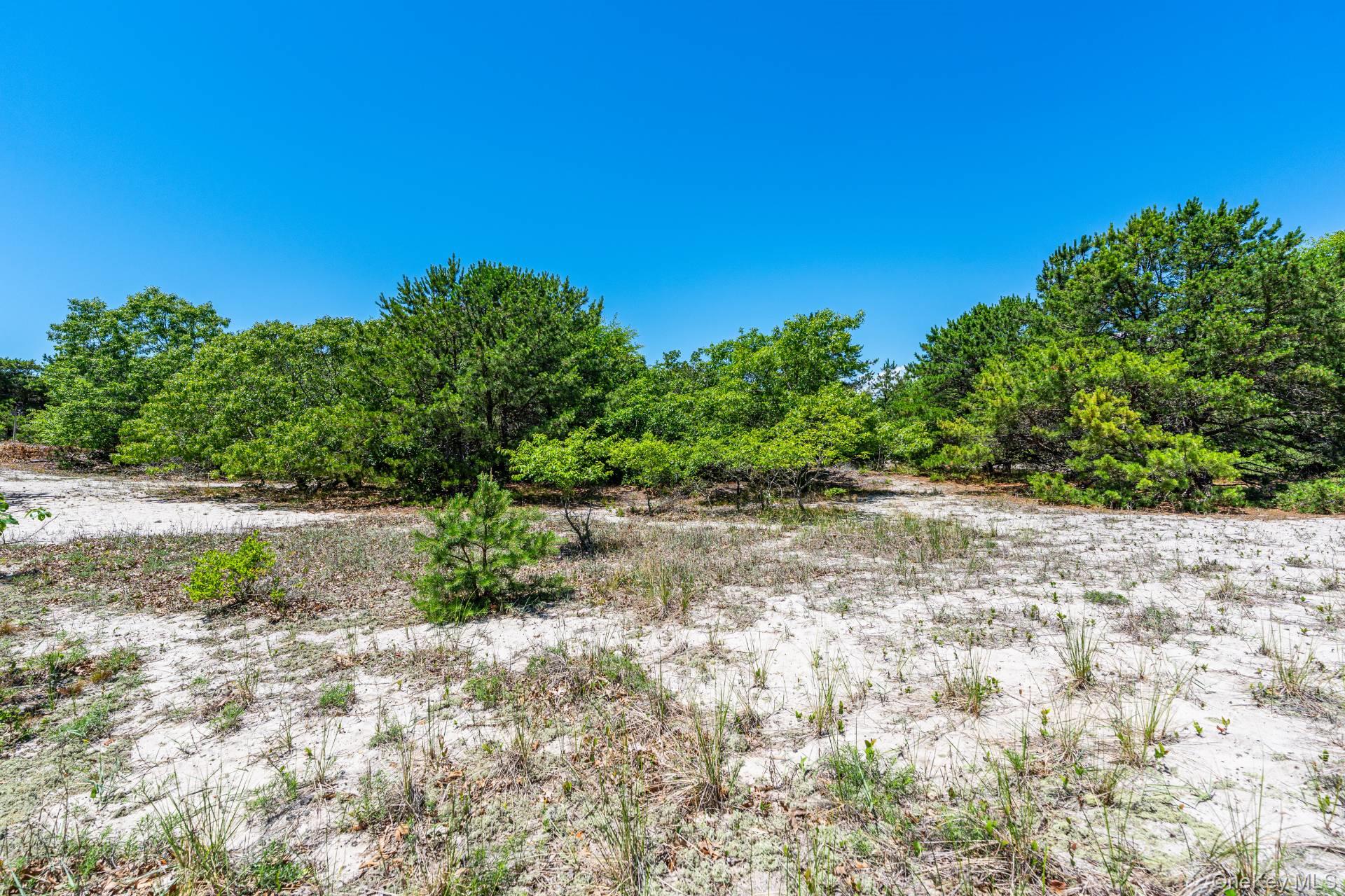 5th image of 420 Lake Dr, Southold, NY 11971 | MLS# 1017614