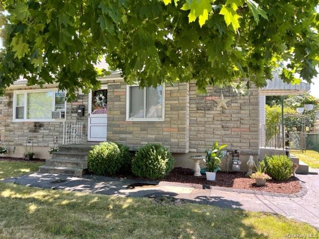 3rd image of 8 Rochelle Ct, Stony Point, NY 10980 | MLS# 1017966