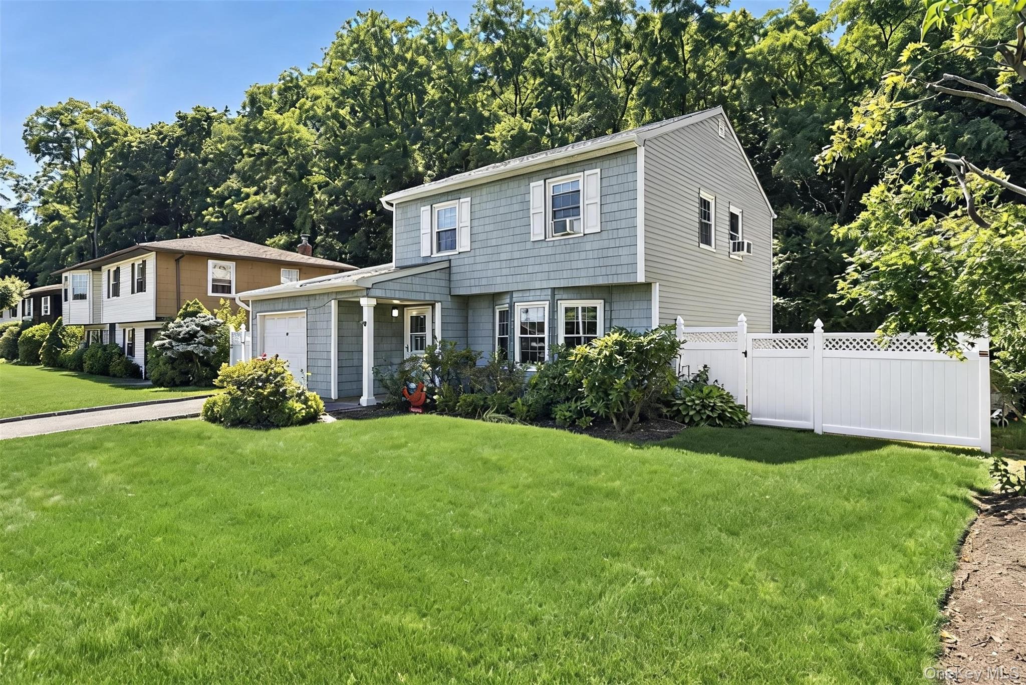 1st image of 17 Harmony Ln, Glen Cove, NY 11542 | MLS# 1018243