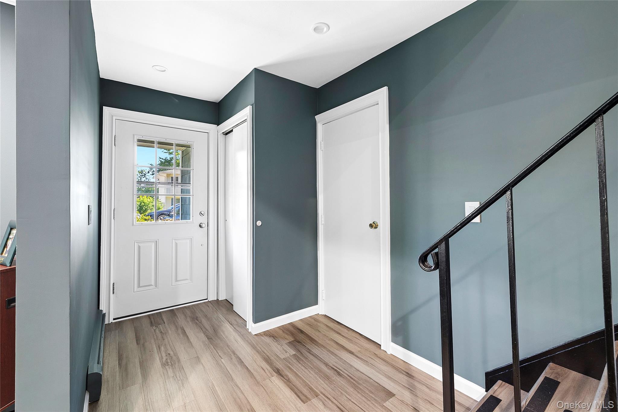 2nd image of 17 Harmony Ln, Glen Cove, NY 11542 | MLS# 1018243