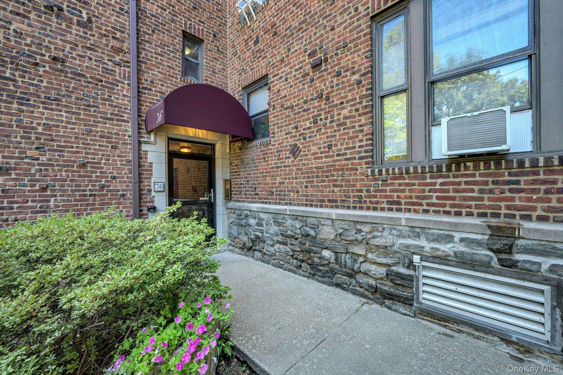 2nd image of 36 Westview Ave #1B, Eastchester, NY 10707 | MLS# 1018556