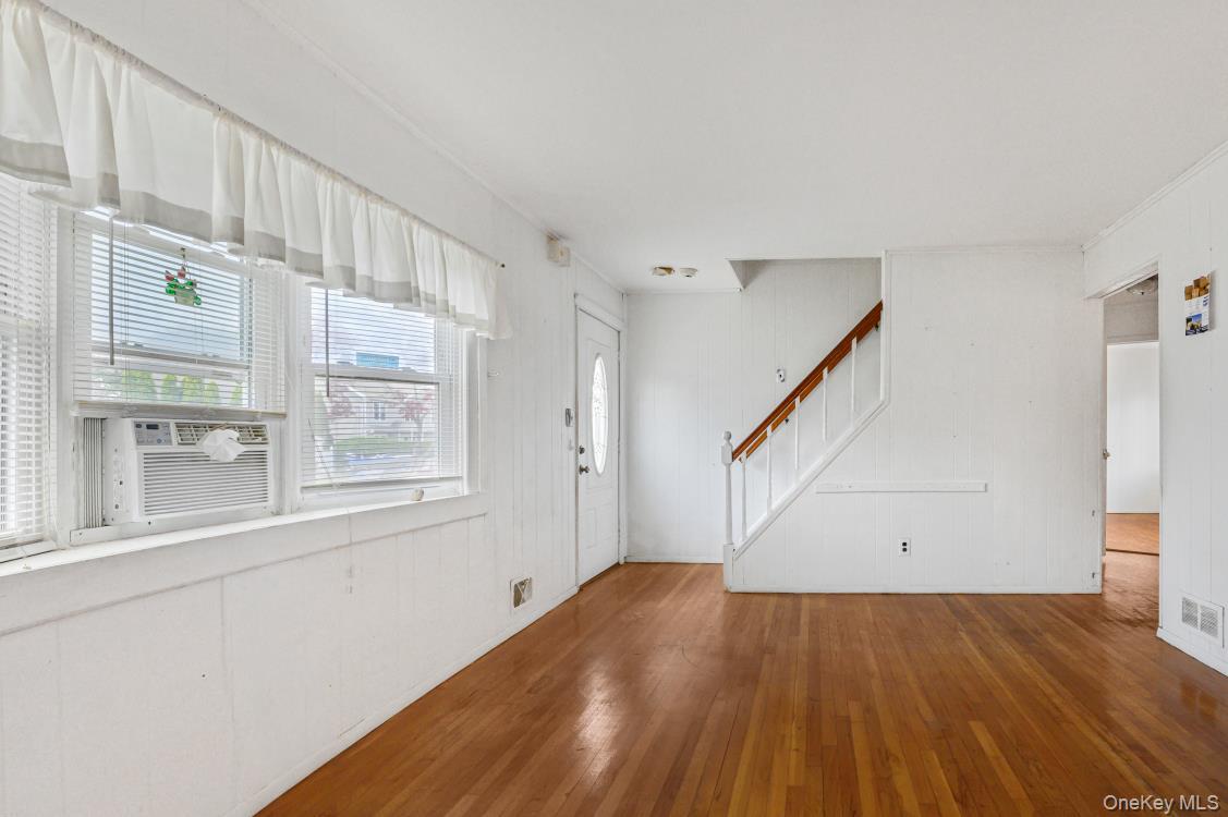 4th image of 18 Plymouth Rd, Massapequa, NY 11758 | MLS# 1018854