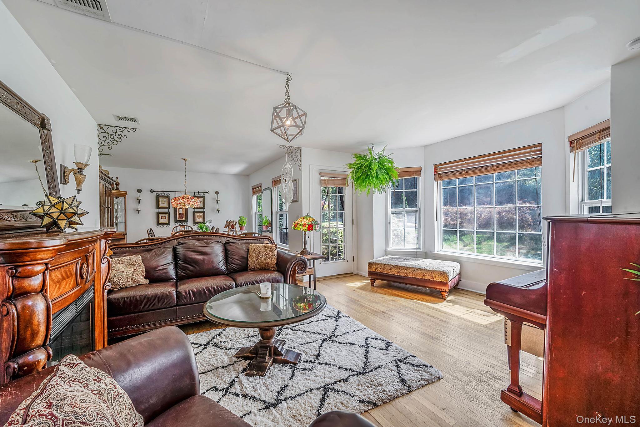 4th image of 17 Holmes Ave, Brookhaven, NY 11941 | MLS# 1019160