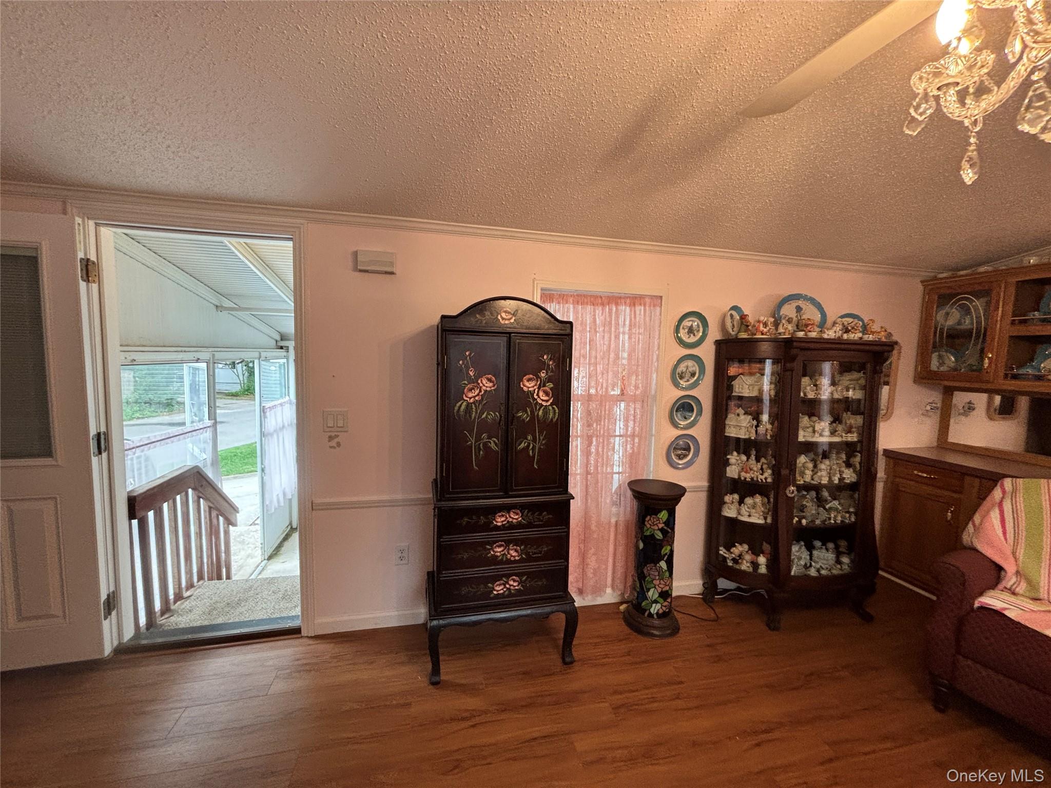 4th image of 1661 Old Country Rd #125, Riverhead, NY 11901 | MLS# 1019381