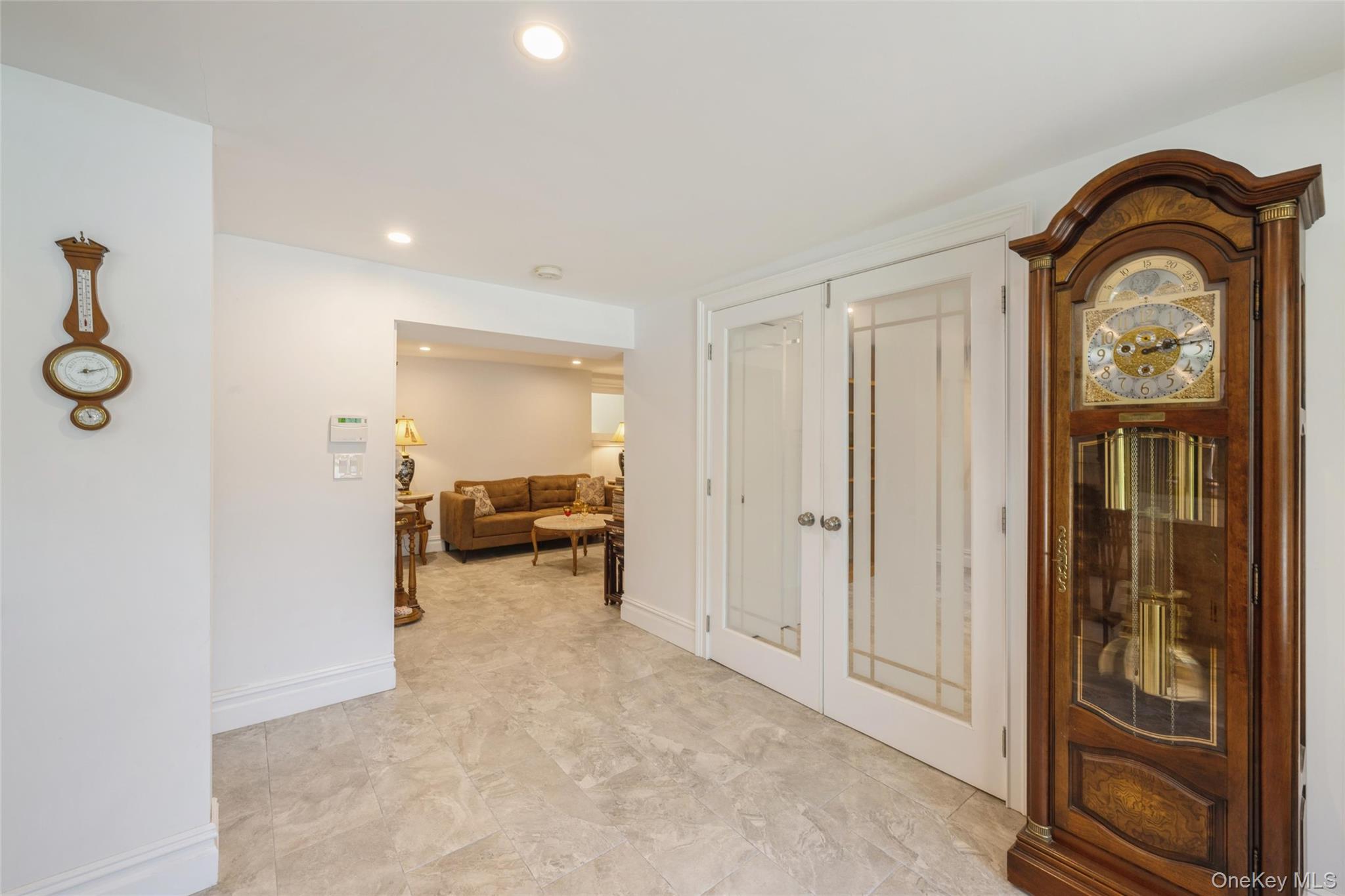 5th image of 43 Viola Dr, Glen Cove, NY 11542 | MLS# 1019856