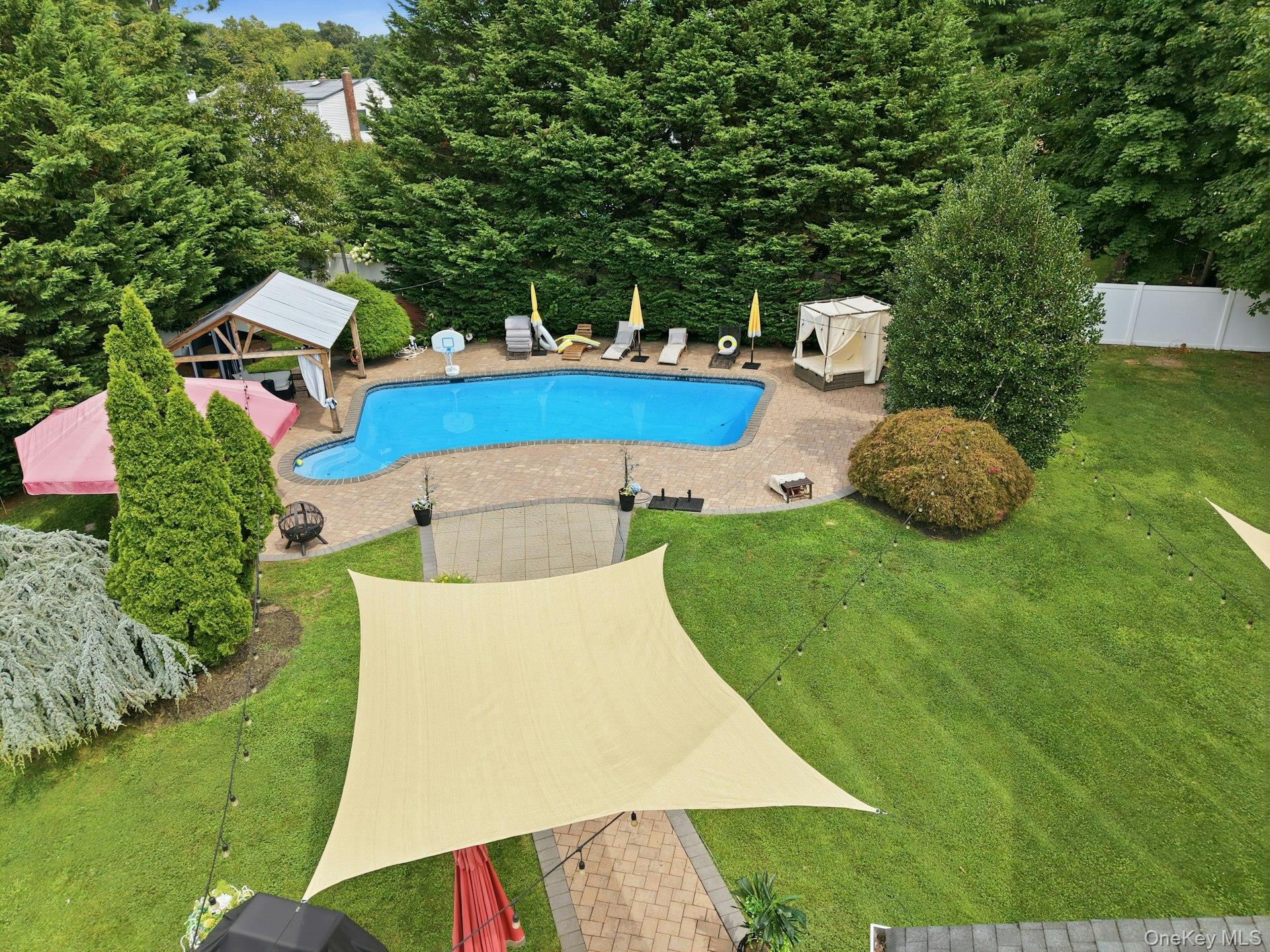 2nd image of 703 Lincoln Ave, Islip, NY 11782 | MLS# 1019865