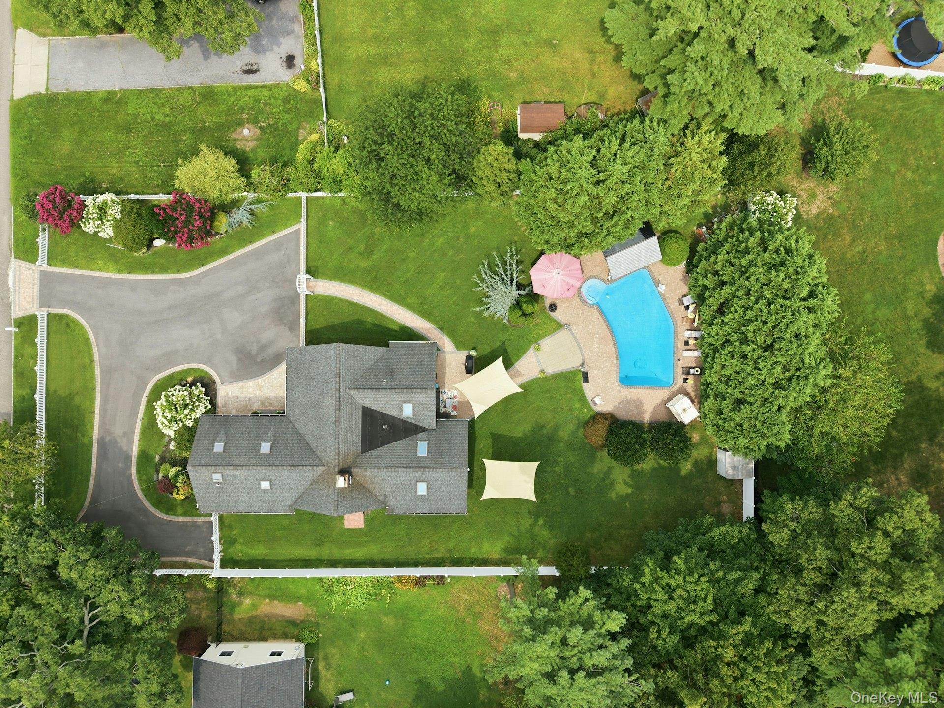 3rd image of 703 Lincoln Ave, Islip, NY 11782 | MLS# 1019865