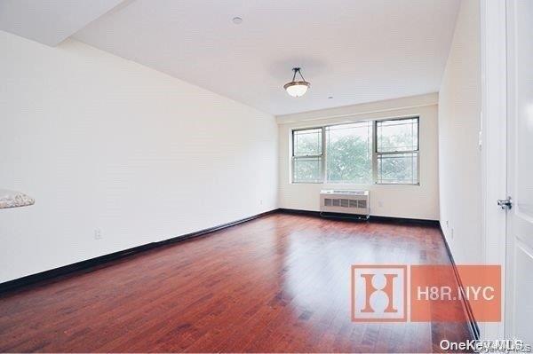 4th image of 40-40 75Th St, New York, NY 11373