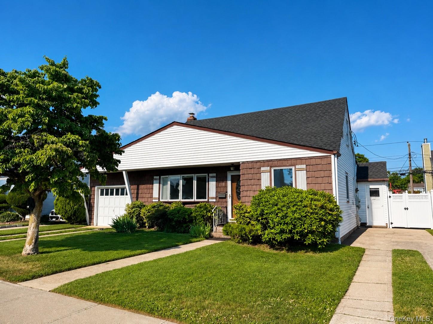 2nd image of 183 Lee Ave, Oyster Bay, NY 11801 | MLS# 1020015