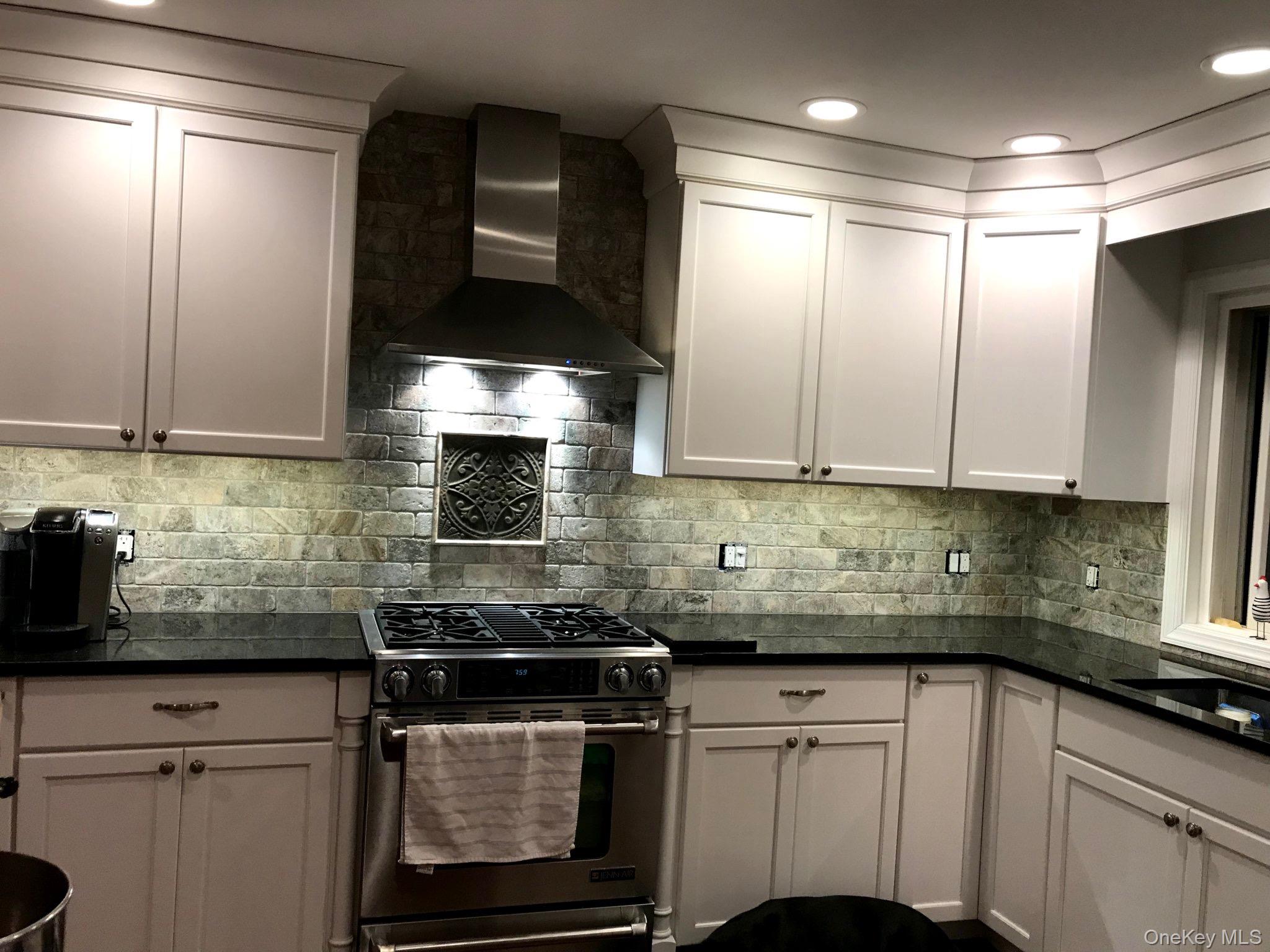 4th image of 348 W 24Th St, Babylon, NY 11729 | MLS# 1020106