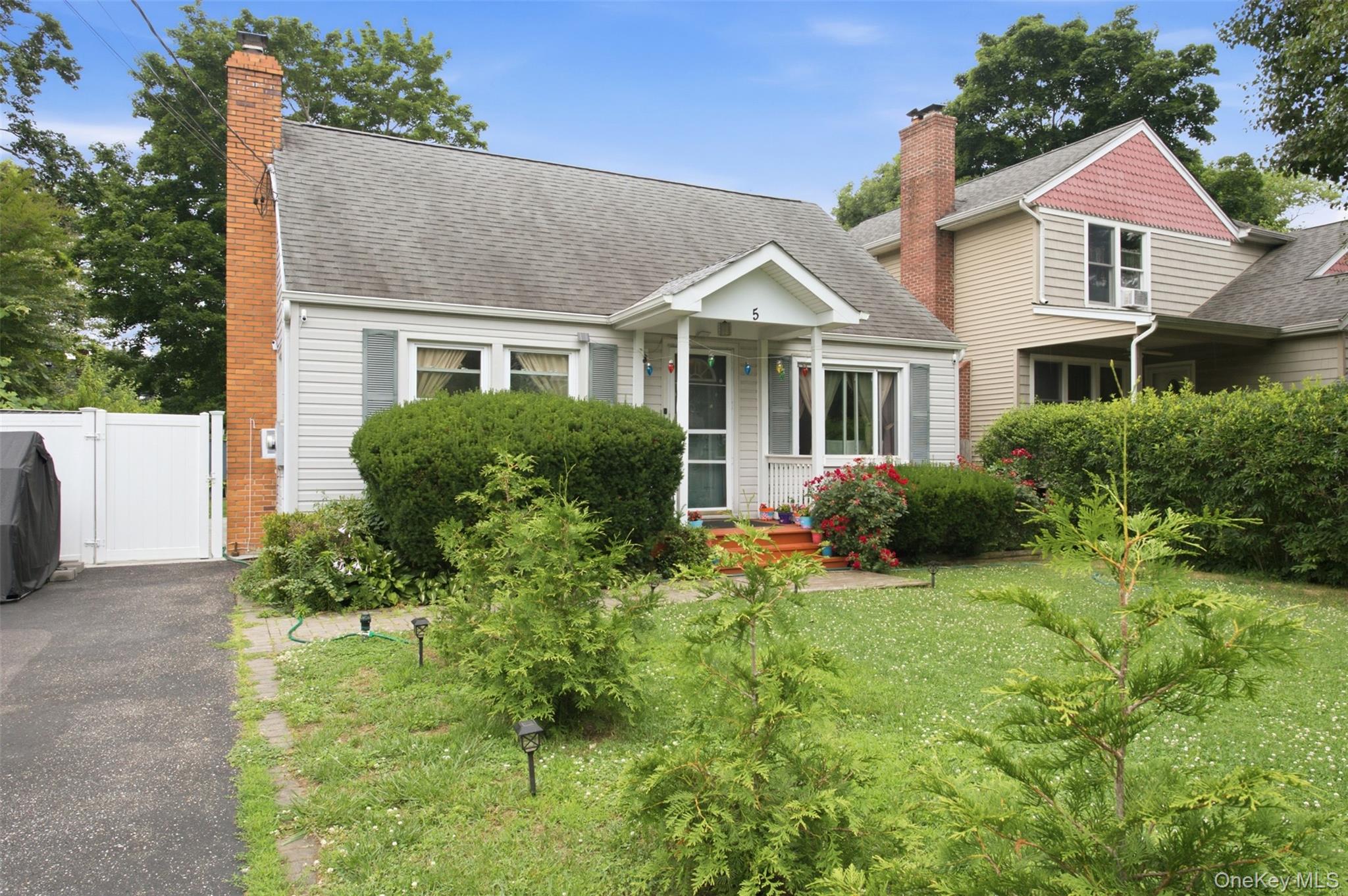 5th image of 5 Putnam Pl, Huntington, NY 11746 | MLS# 1020516