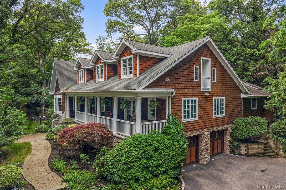 2nd image of 39 Cherry Ln, Oyster Bay, NY 11791 | MLS# 1020663