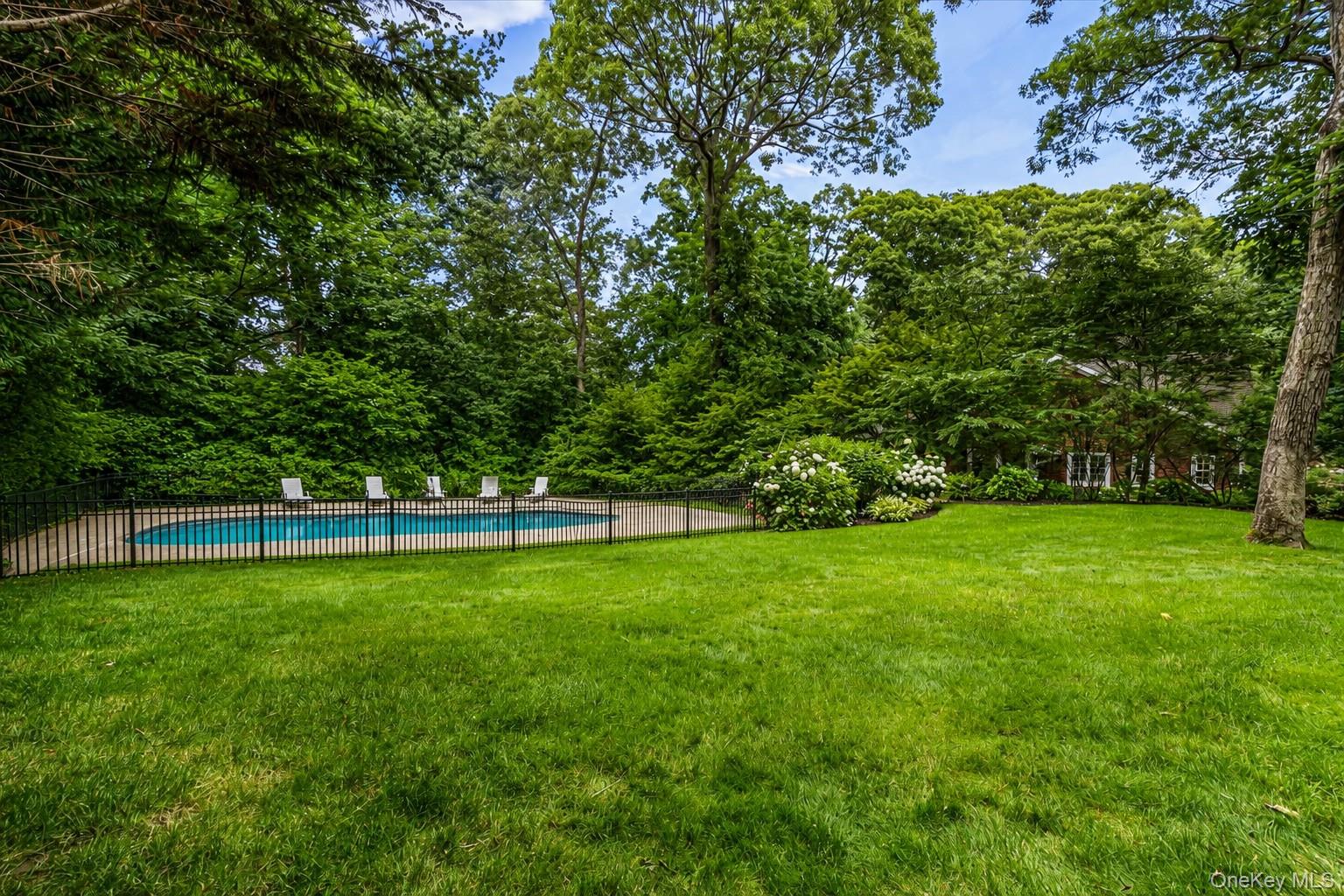 44th image of 39 Cherry Ln, Oyster Bay, NY 11791 | MLS# 1020663