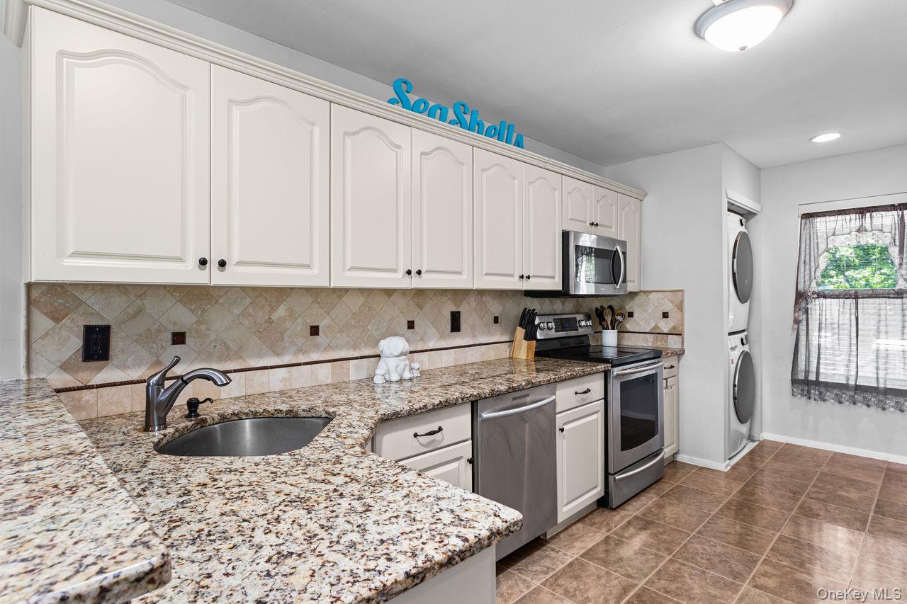 3rd image of 17 Lakeview Dr, Brookhaven, NY 11949 | MLS# 1020864