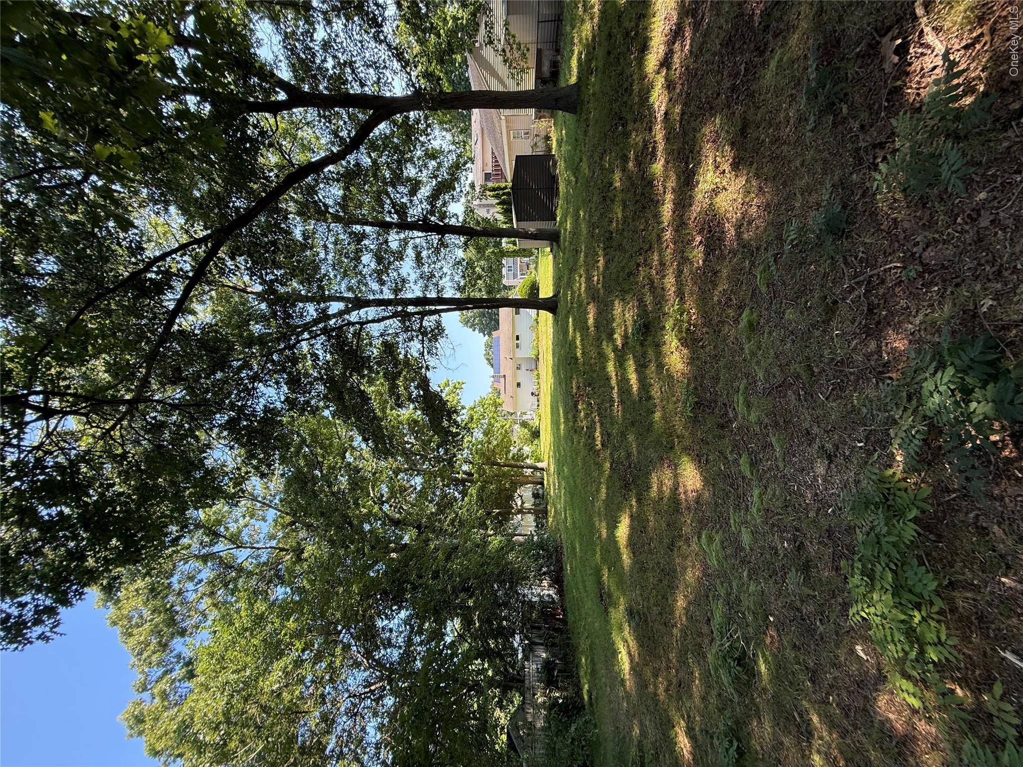 12th image of 4 Sachs St, Bay Shore, NY 11706 | MLS# 1020893