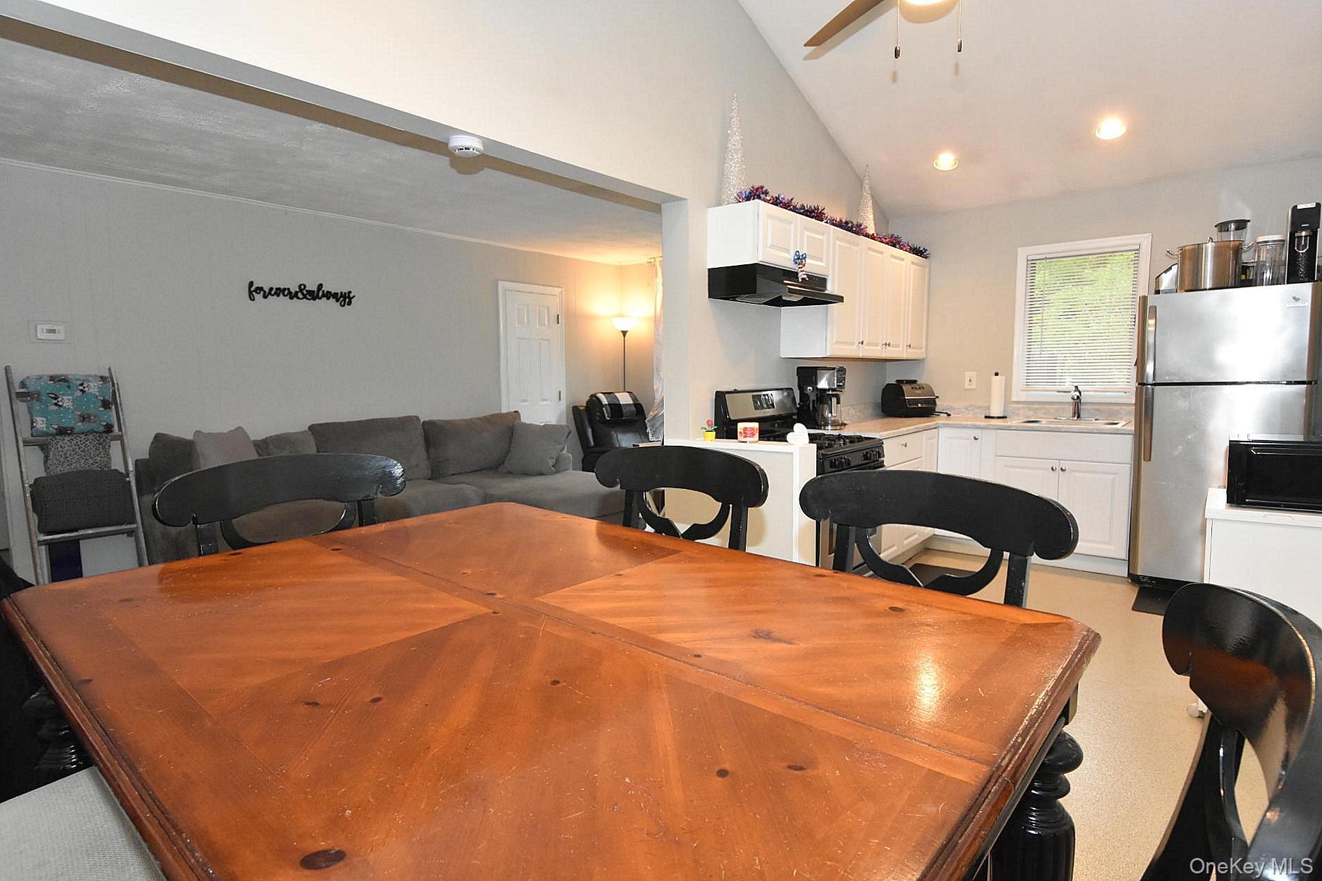 5th image of 38 Balaton Ave, Brookhaven, NY 11779 | MLS# 1021279