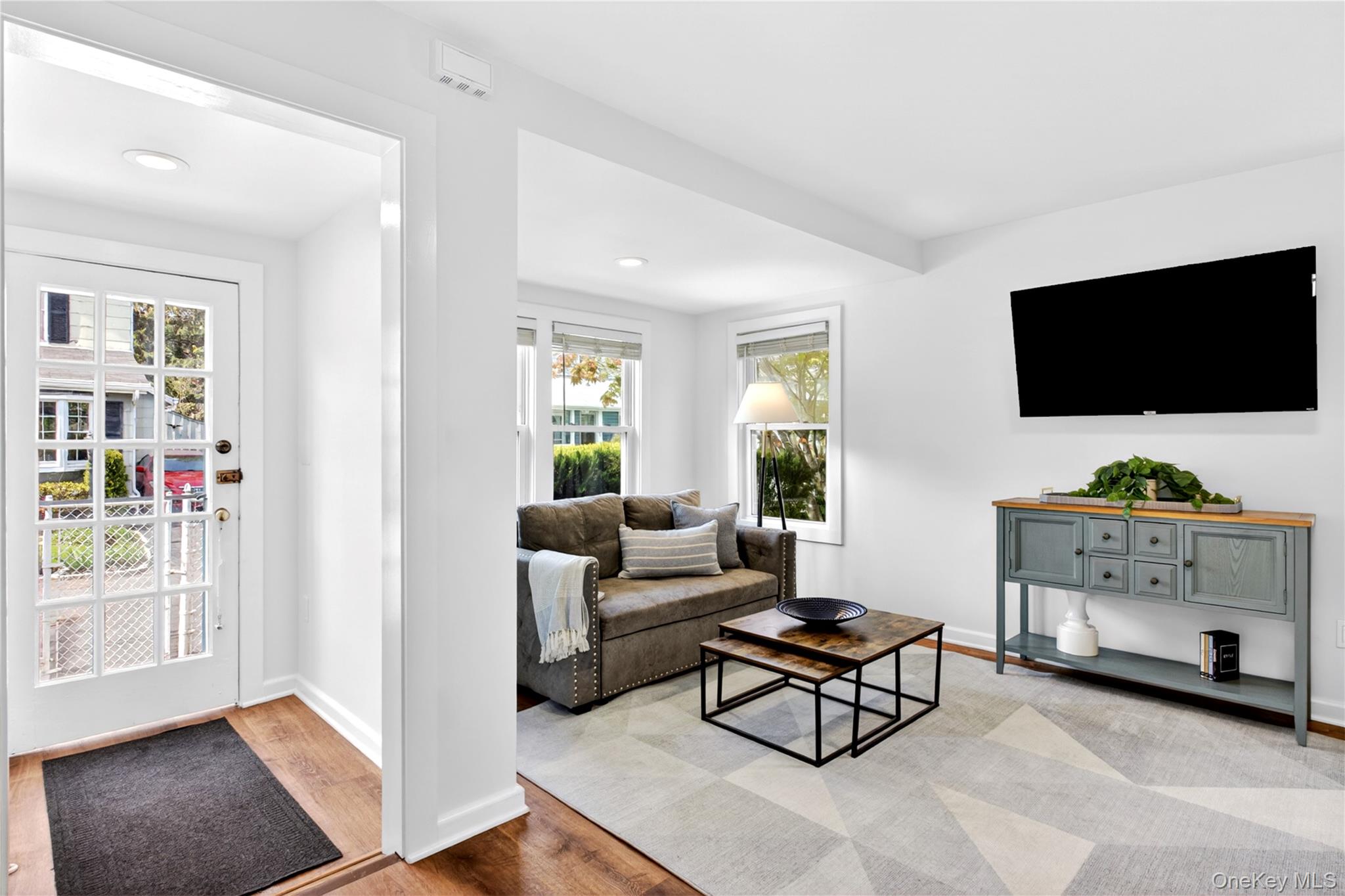 2nd image of 12 Smull Pl, North Hempstead, NY 11050 | MLS# 1021284