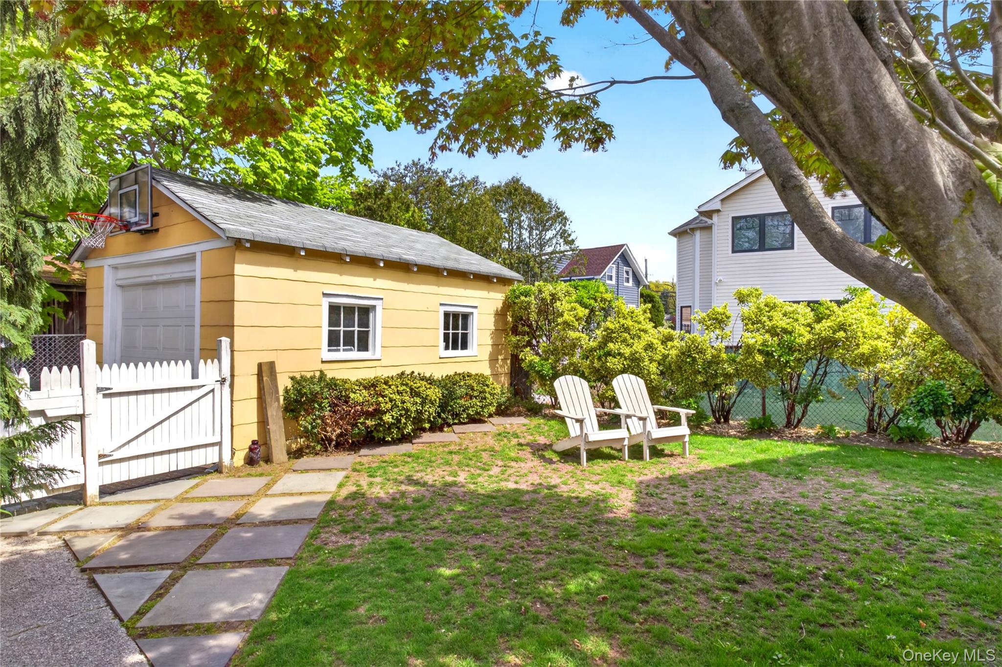 24th image of 12 Smull Pl, North Hempstead, NY 11050 | MLS# 1021284