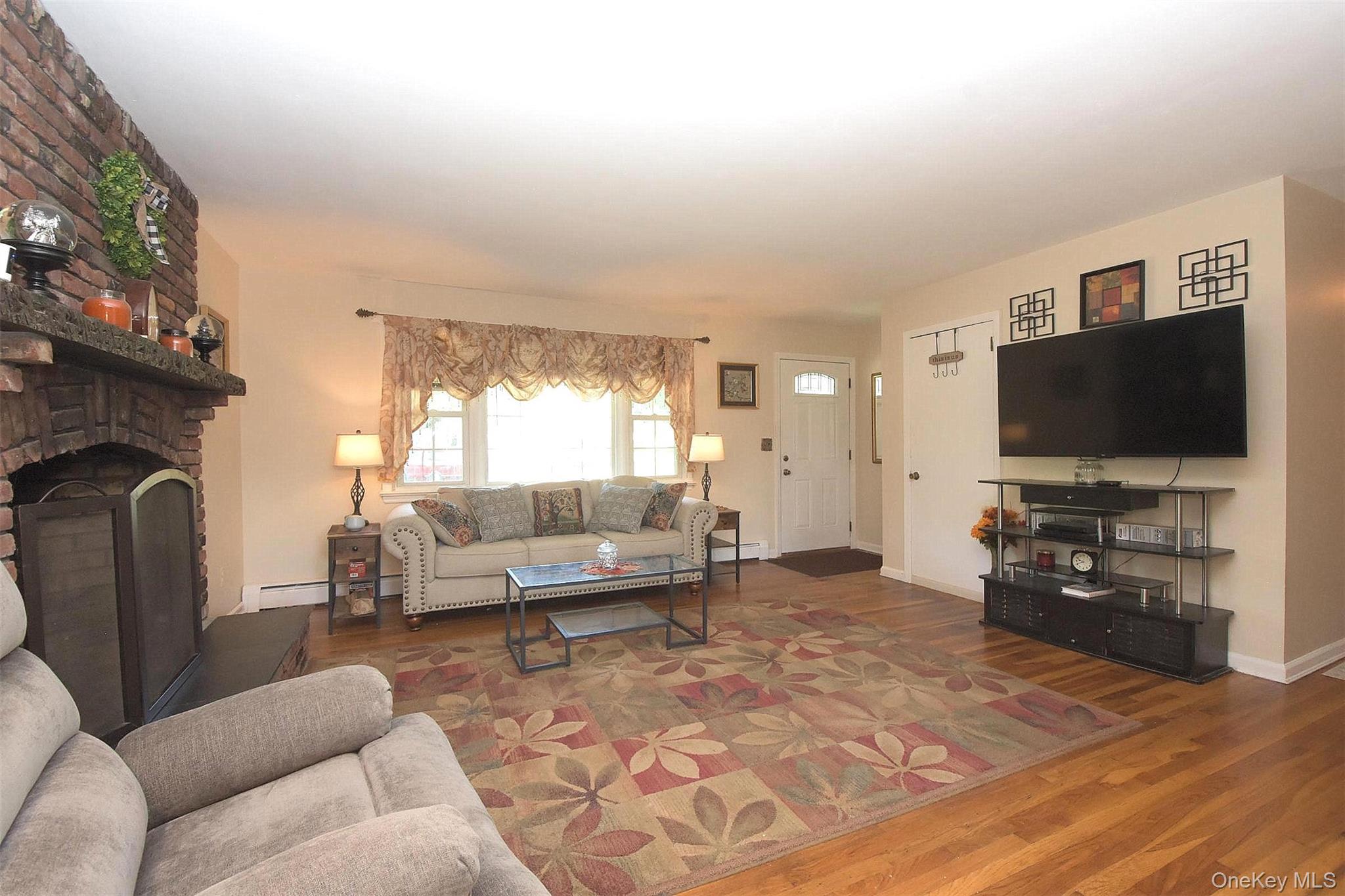 4th image of 12 Acorn St, Ronkonkoma, NY 11779 | MLS# 1021297
