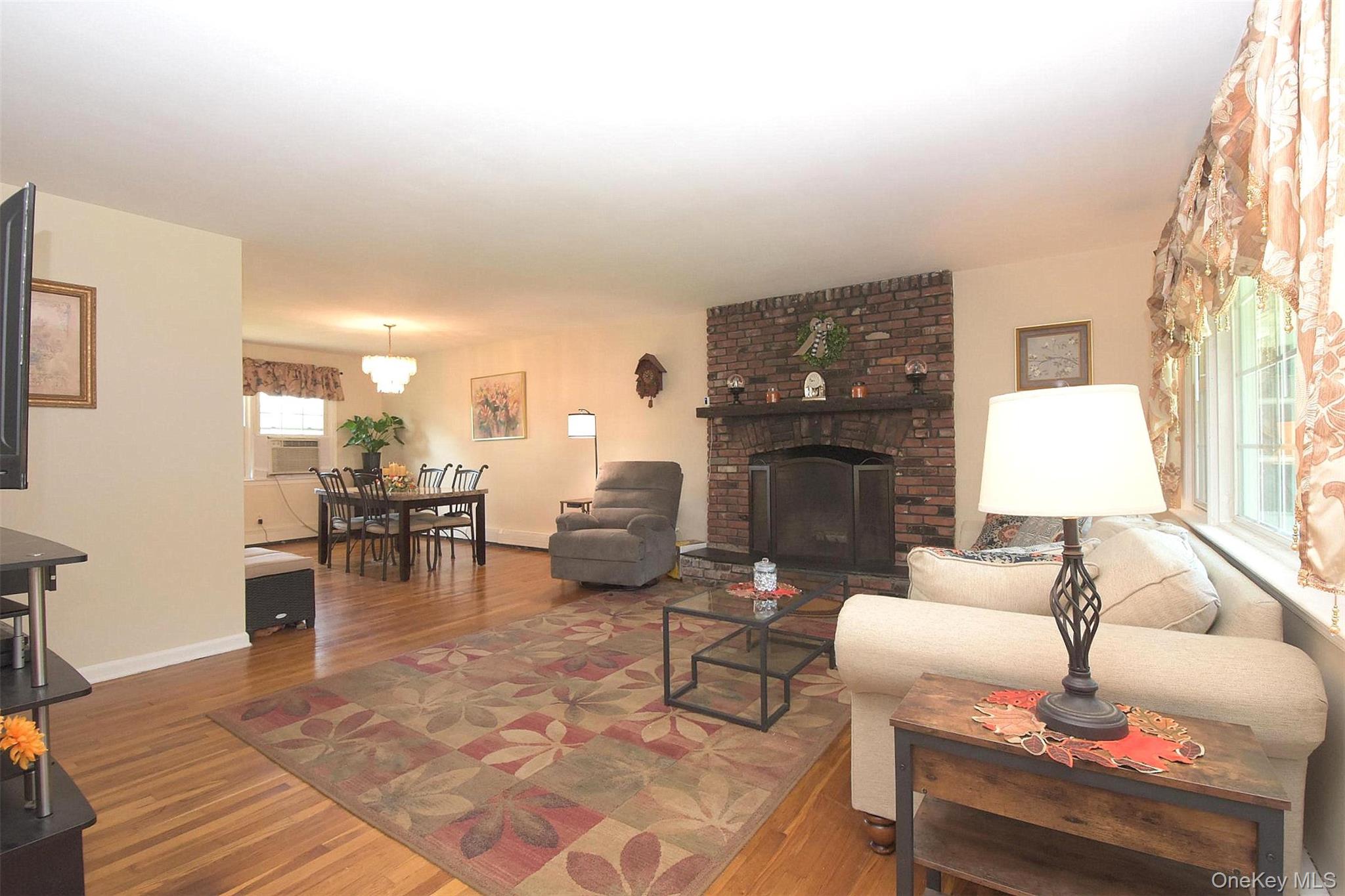 5th image of 12 Acorn St, Ronkonkoma, NY 11779 | MLS# 1021297