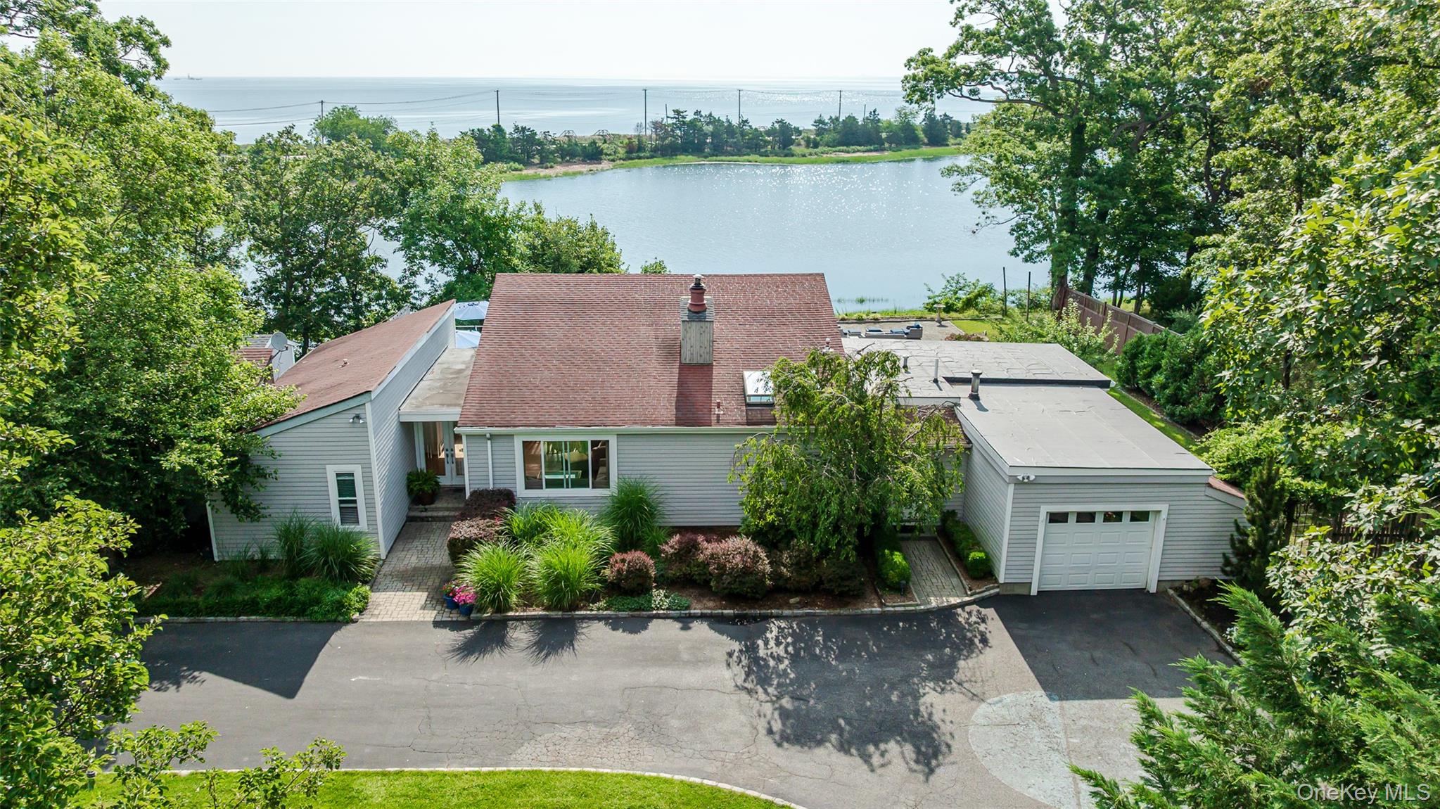 44th image of 20 Bevin Rd, Huntington, NY 11768 | MLS# 1021385
