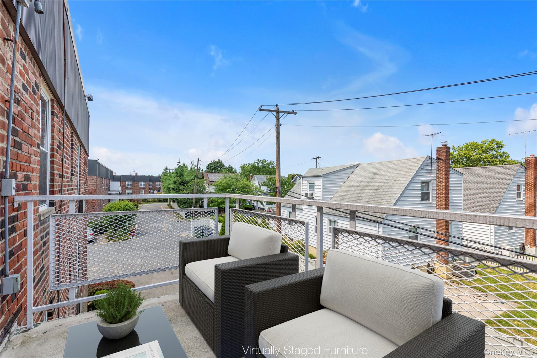 5th image of 40 Daley Pl, Hempstead, NY 11563