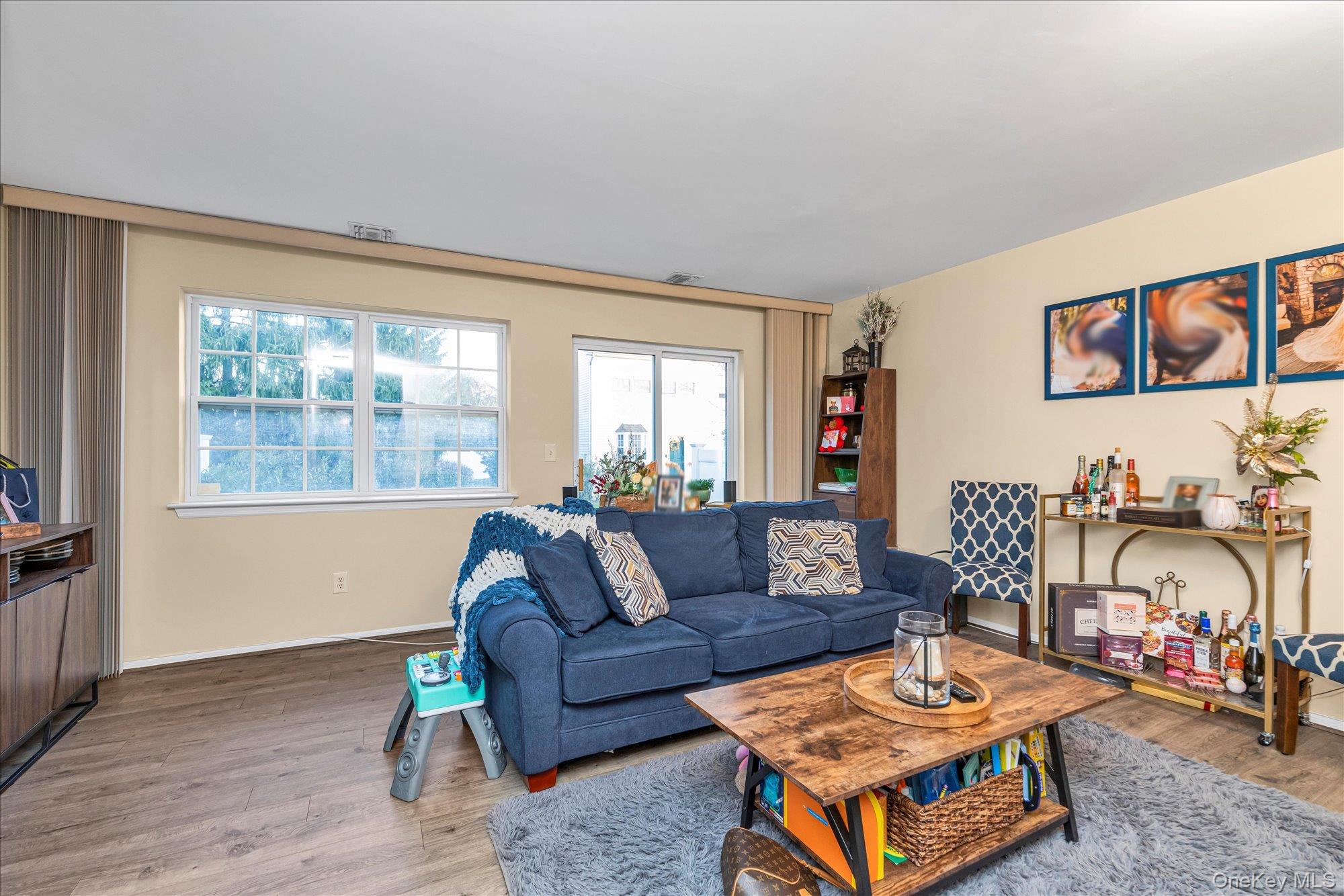3rd image of 1027 Jerusalem Ave, Hempstead, NY 11553