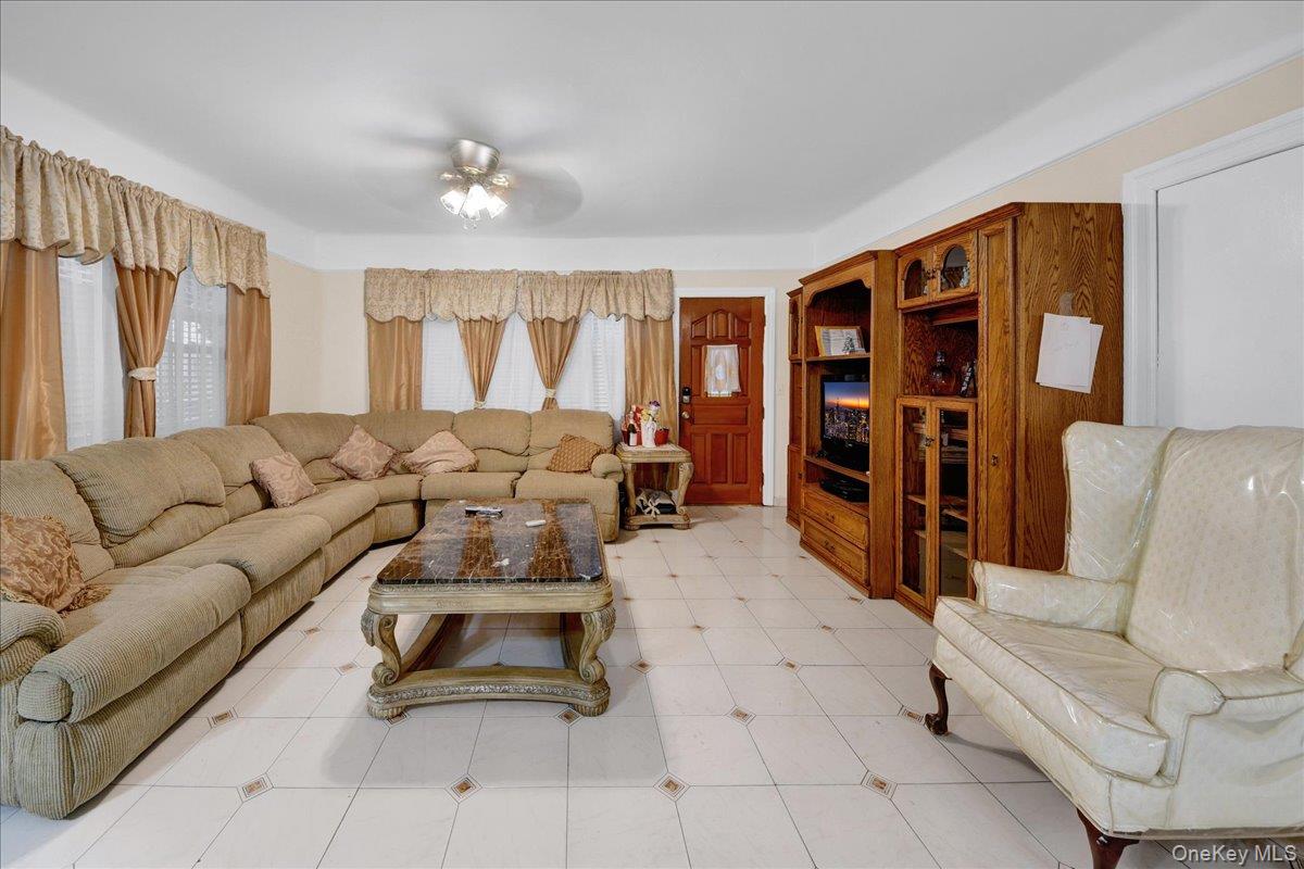2nd image of 3170 Rawlins Ave, New York, NY 10465 | MLS# 1021489