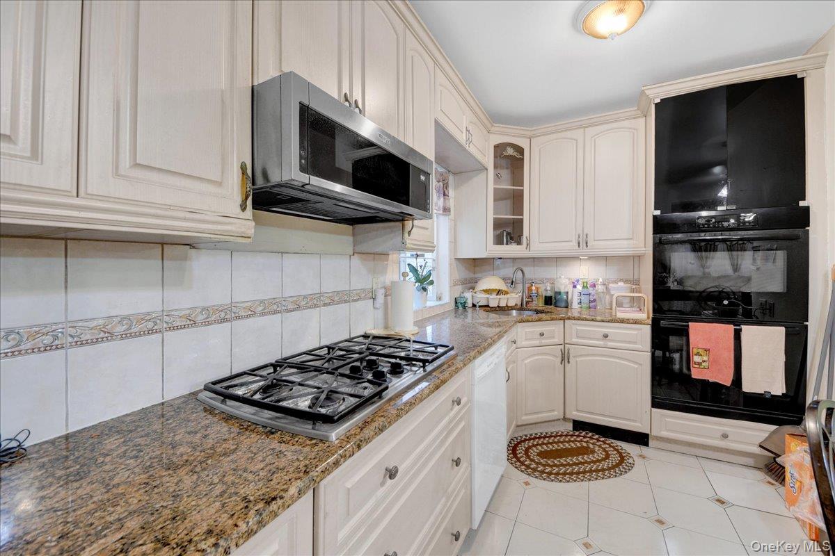 5th image of 3170 Rawlins Ave, New York, NY 10465 | MLS# 1021489