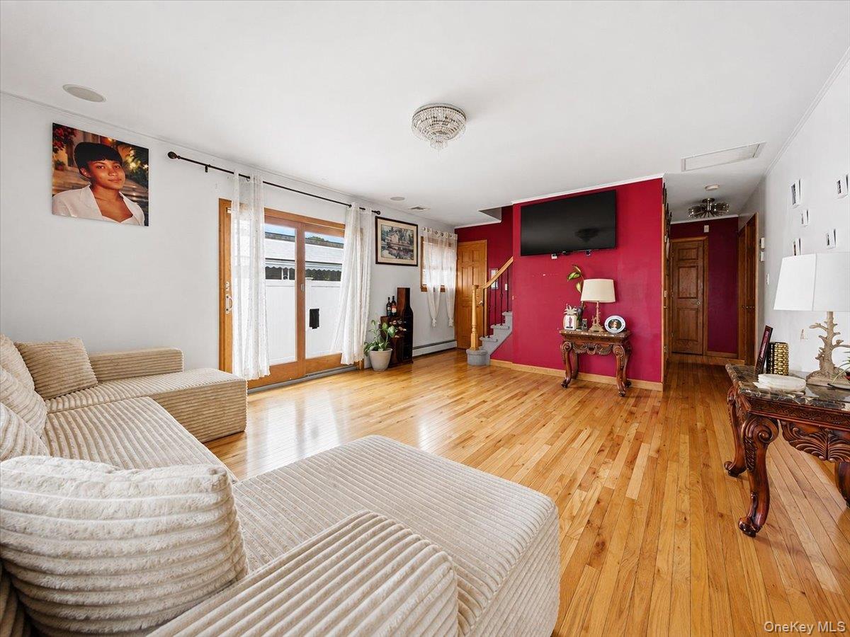 5th image of 95 E Riviera Dr, Lindenhurst, NY 11757 | MLS# 1021495