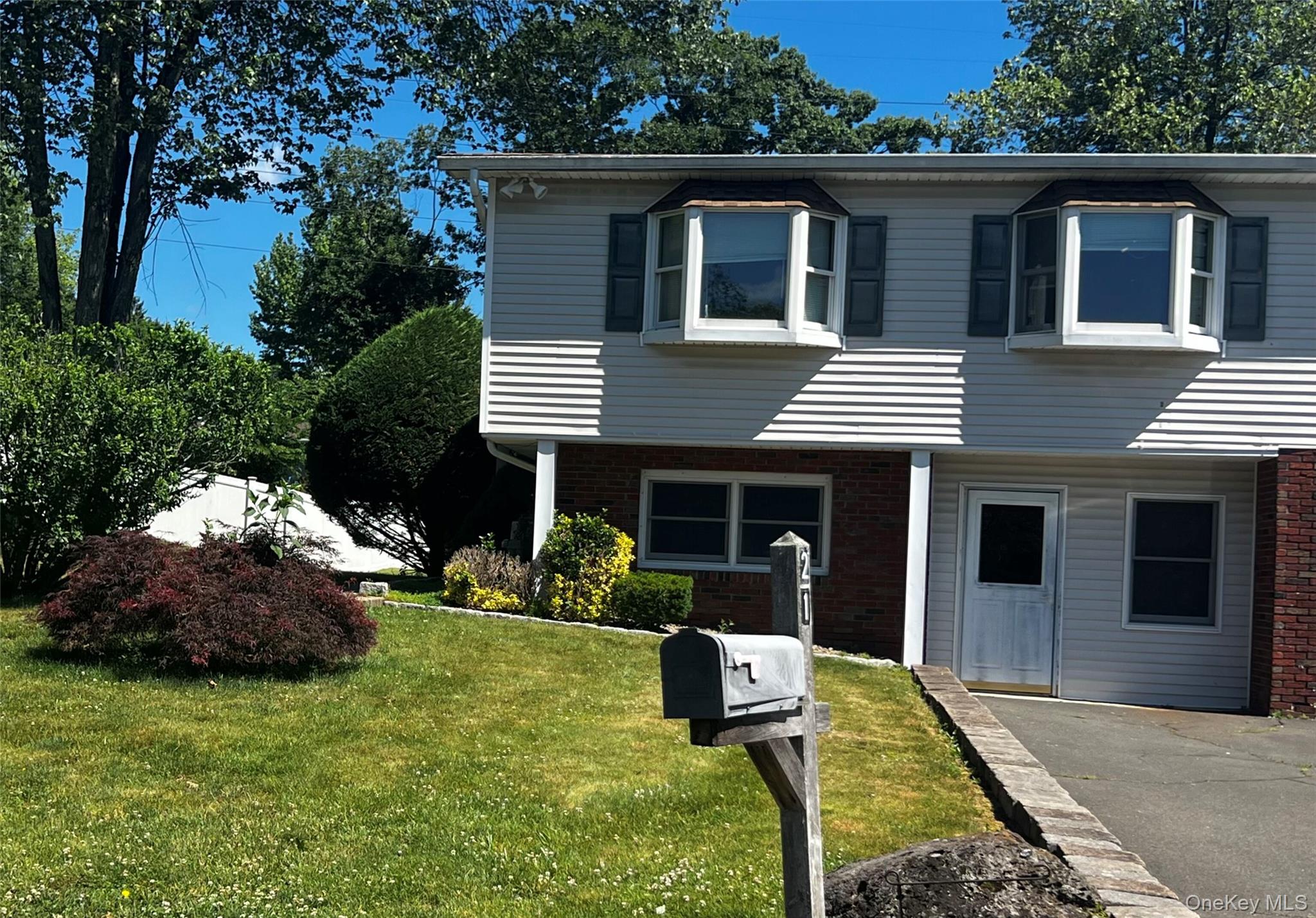 Homes for sale in Clarkstown, NY | 21 Vailshire Cir, Clarkstown, NY 10954 | MLS# 1021774