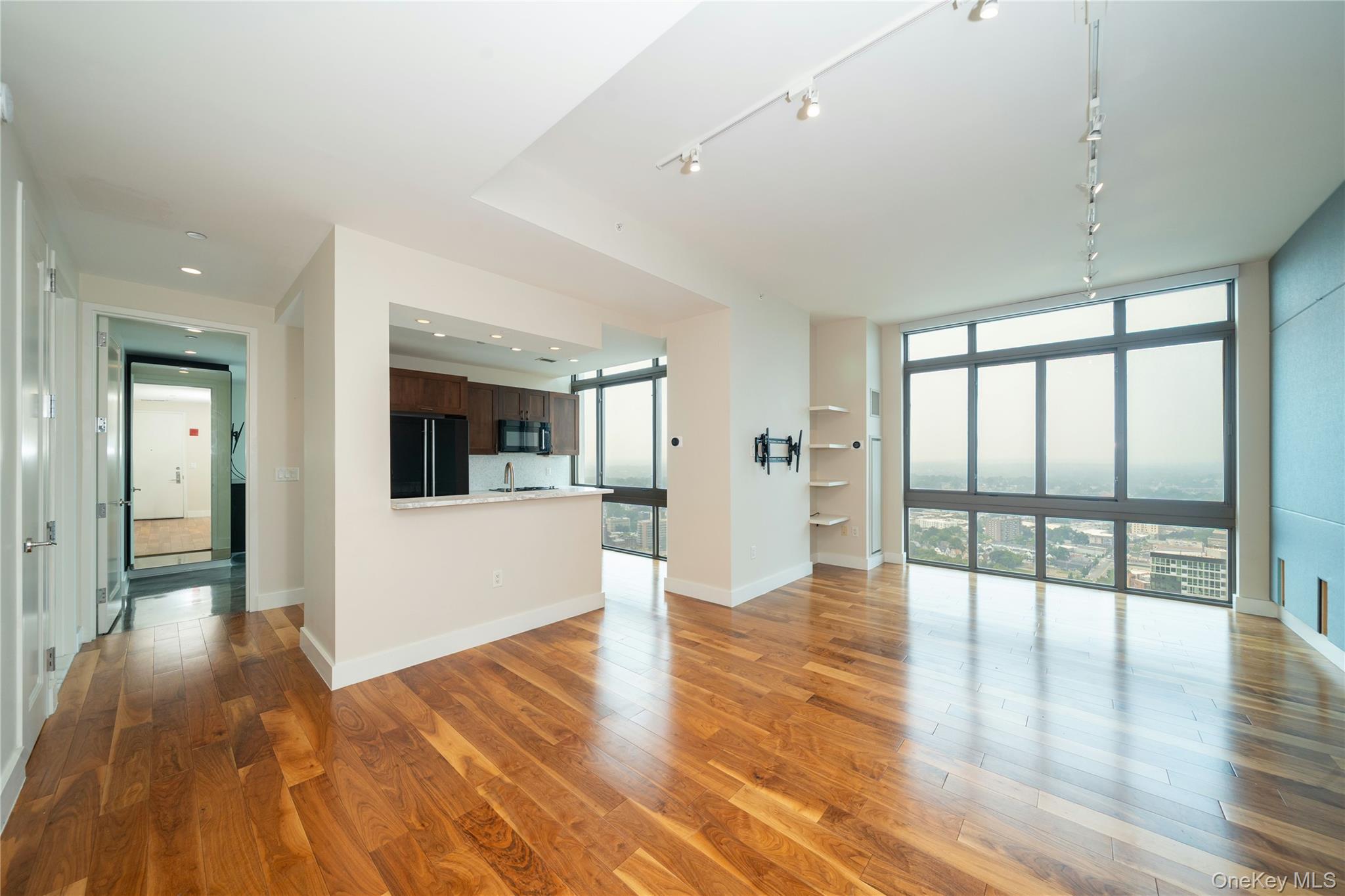 2nd image of 175 Huguenot St #PH503, New Rochelle, NY 10801 | MLS# 1021829