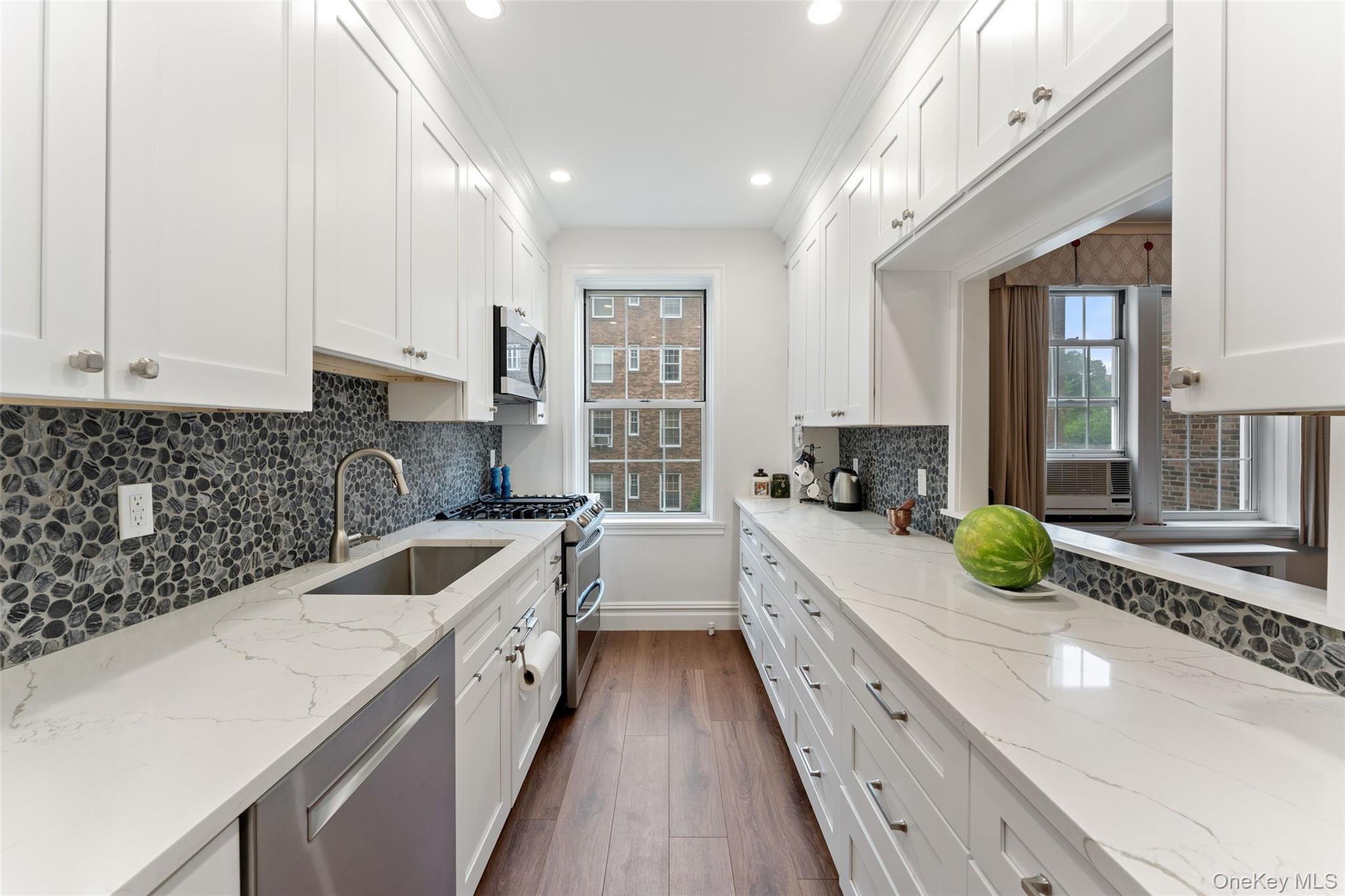 3rd image of 25 Parkview Ave #3A, Bronxville, NY 10708 | MLS# 1021874