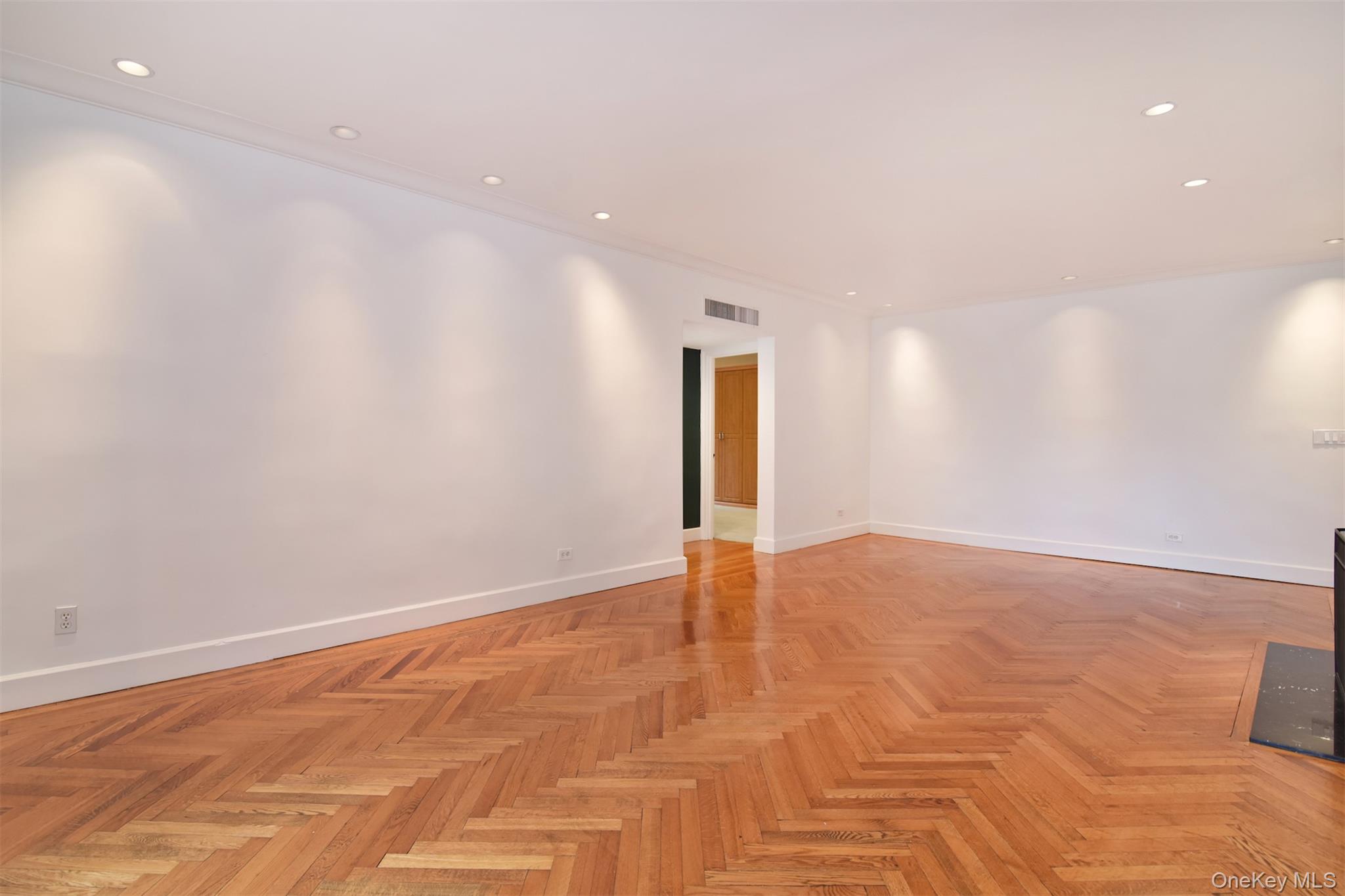 4th image of 915 Wynnewood Rd #A3, Pelham, NY 10803 | MLS# 1021904
