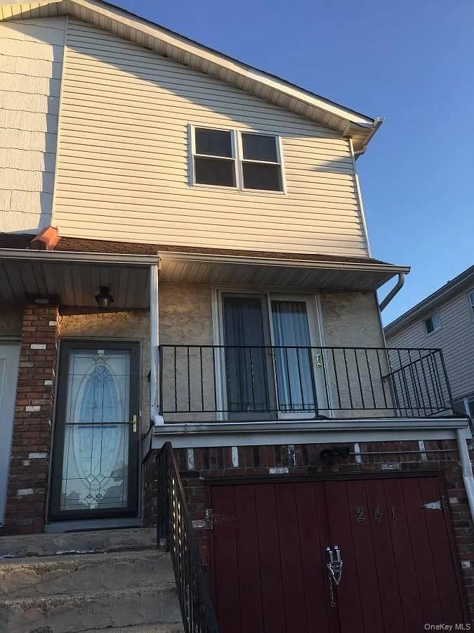 2nd image of 241 Regis Dr, New York, NY 10314 | MLS# 1022096
