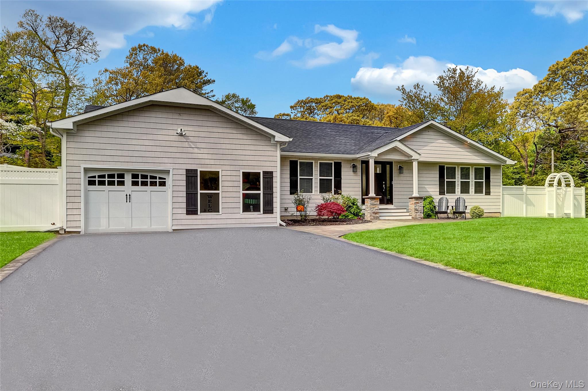 2nd image of 4 Saint Marks Pl, Brookhaven, NY 11790 | MLS# 1022245