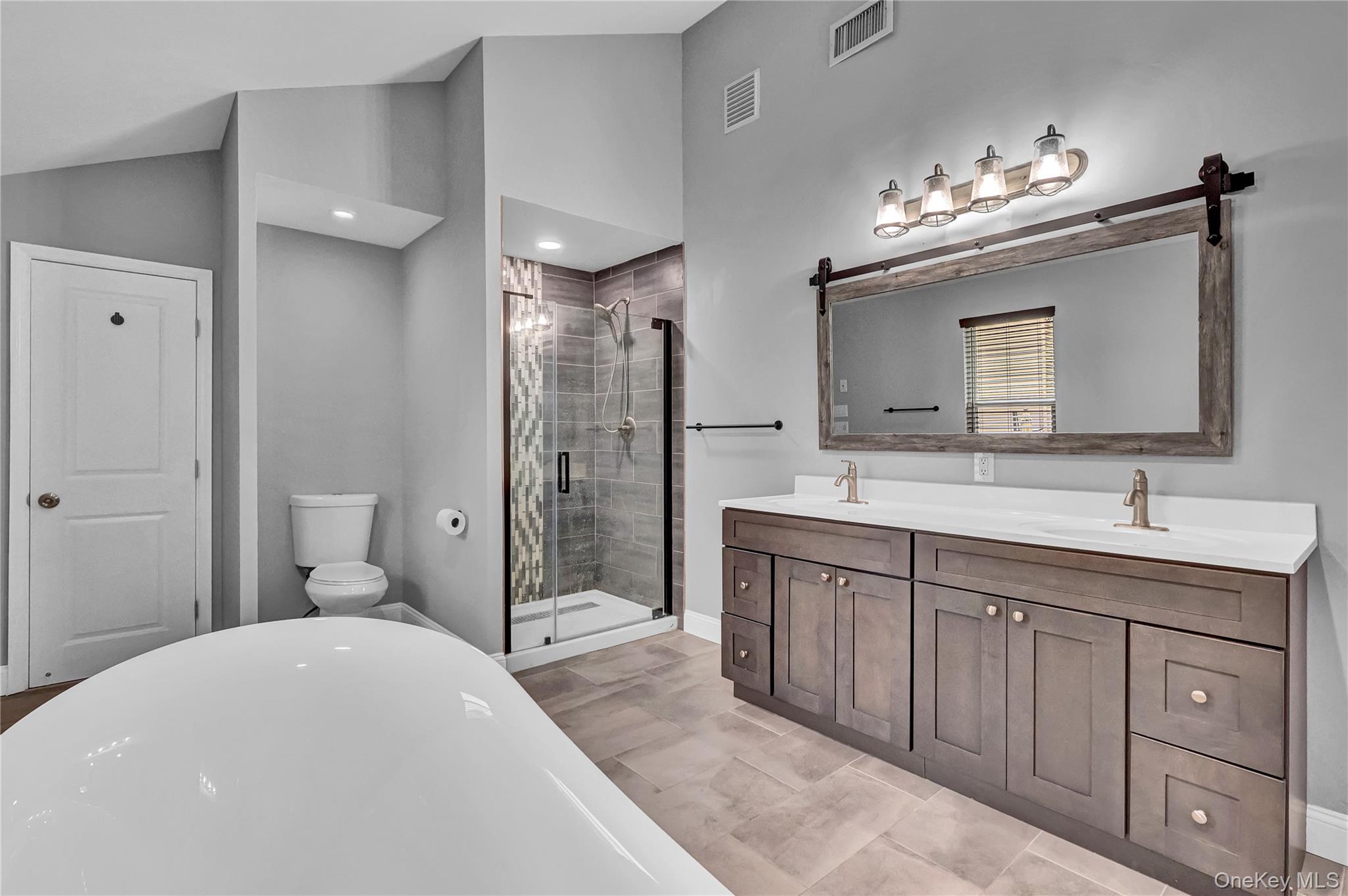 31st image of 4 Saint Marks Pl, Brookhaven, NY 11790 | MLS# 1022245