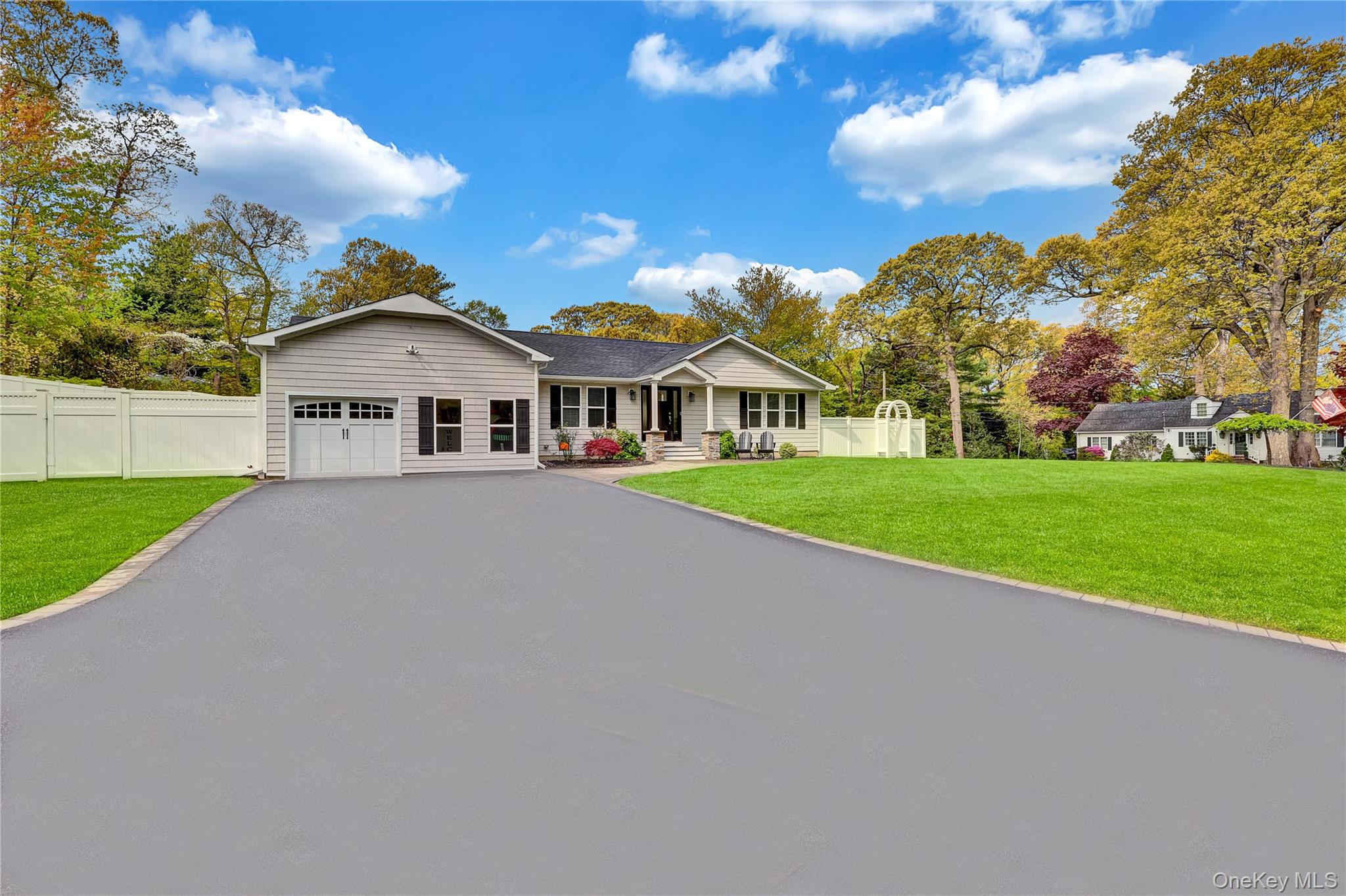 3rd image of 4 Saint Marks Pl, Brookhaven, NY 11790 | MLS# 1022245