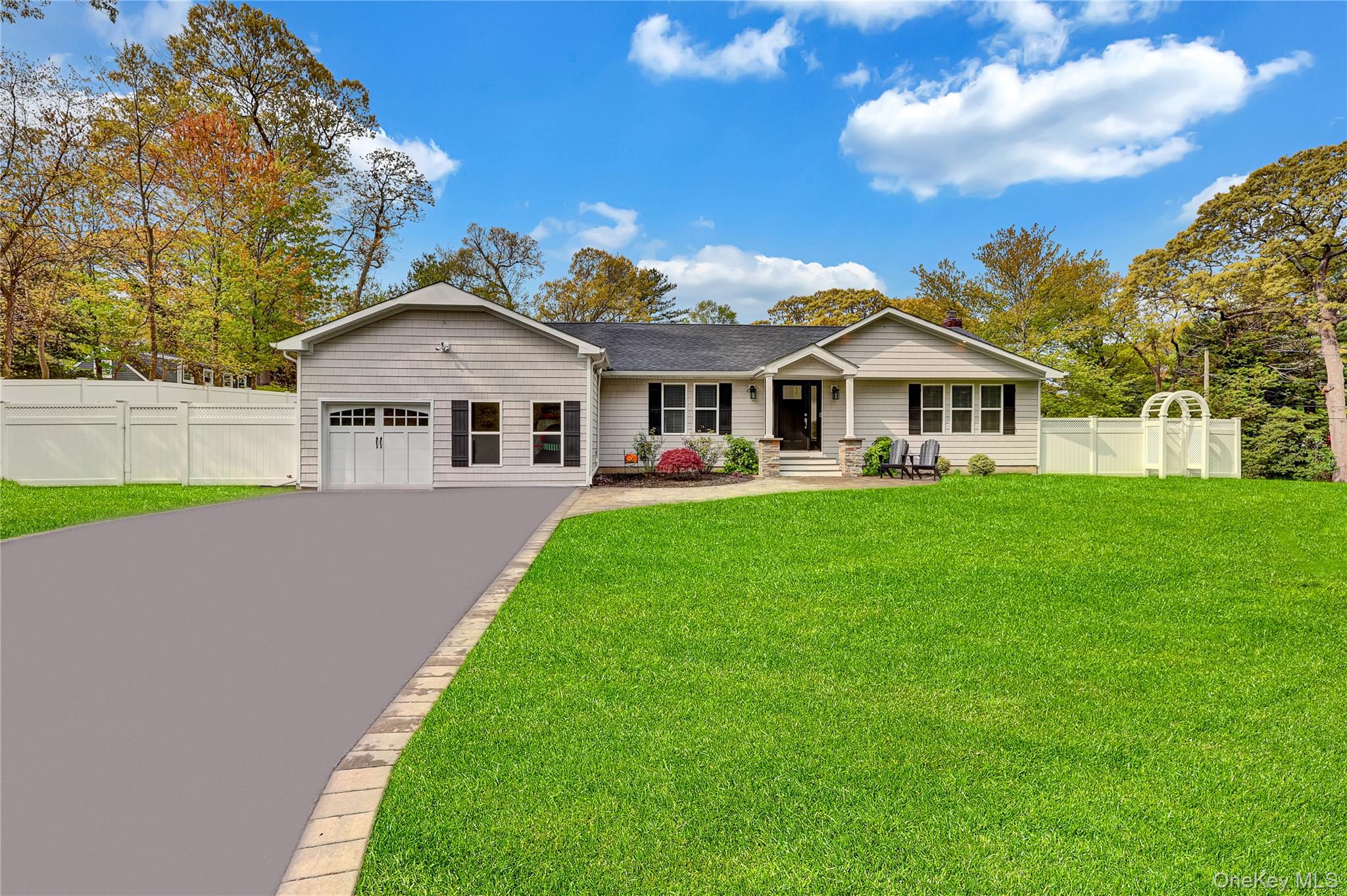 5th image of 4 Saint Marks Pl, Brookhaven, NY 11790 | MLS# 1022245