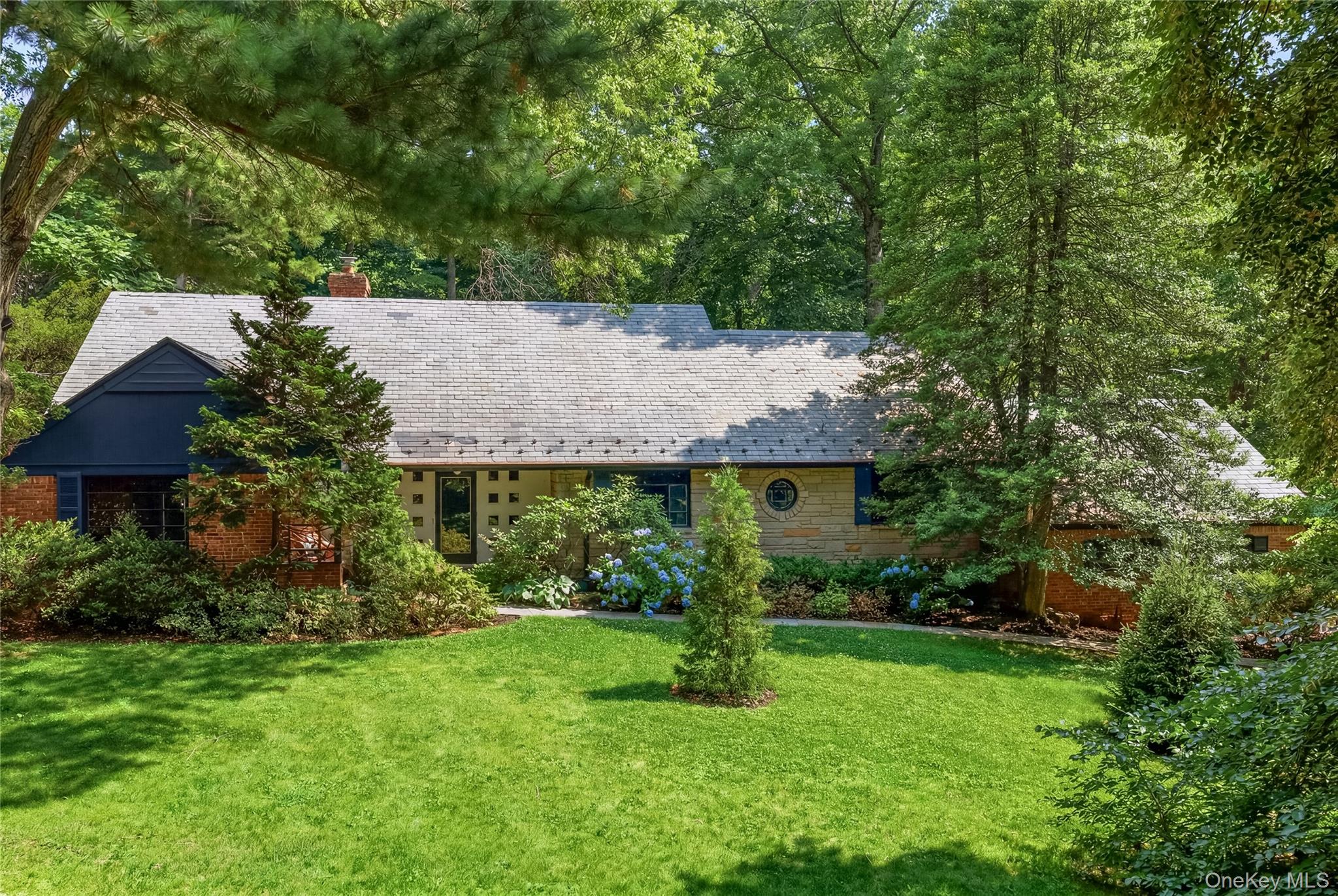 1st image of 790 Bryant Ave, Roslyn, NY 11576 | MLS# 1022251