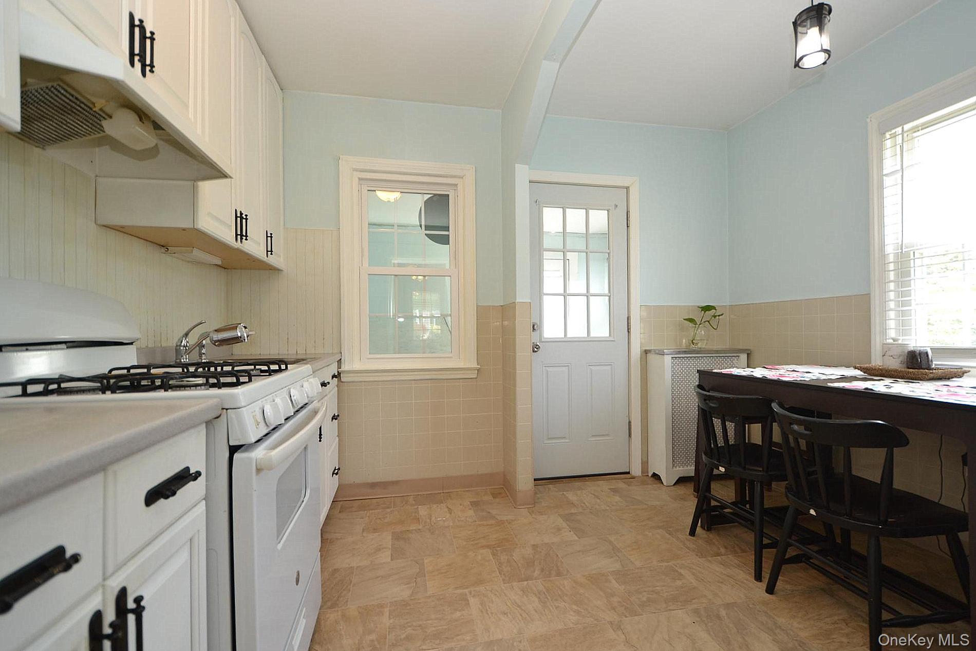 3rd image of 418 Asharoken Blvd, Islip, NY 11706 | MLS# 1022416