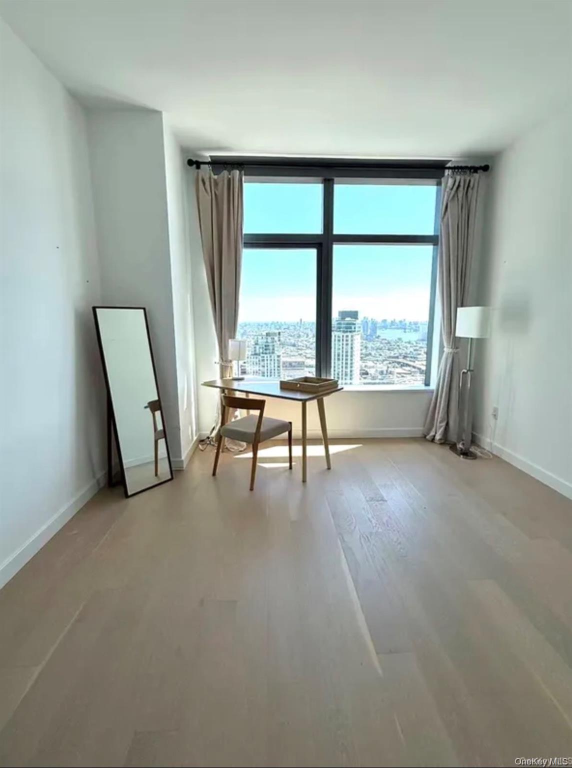 5th image of Skyline Tower, New York, NY 11101
