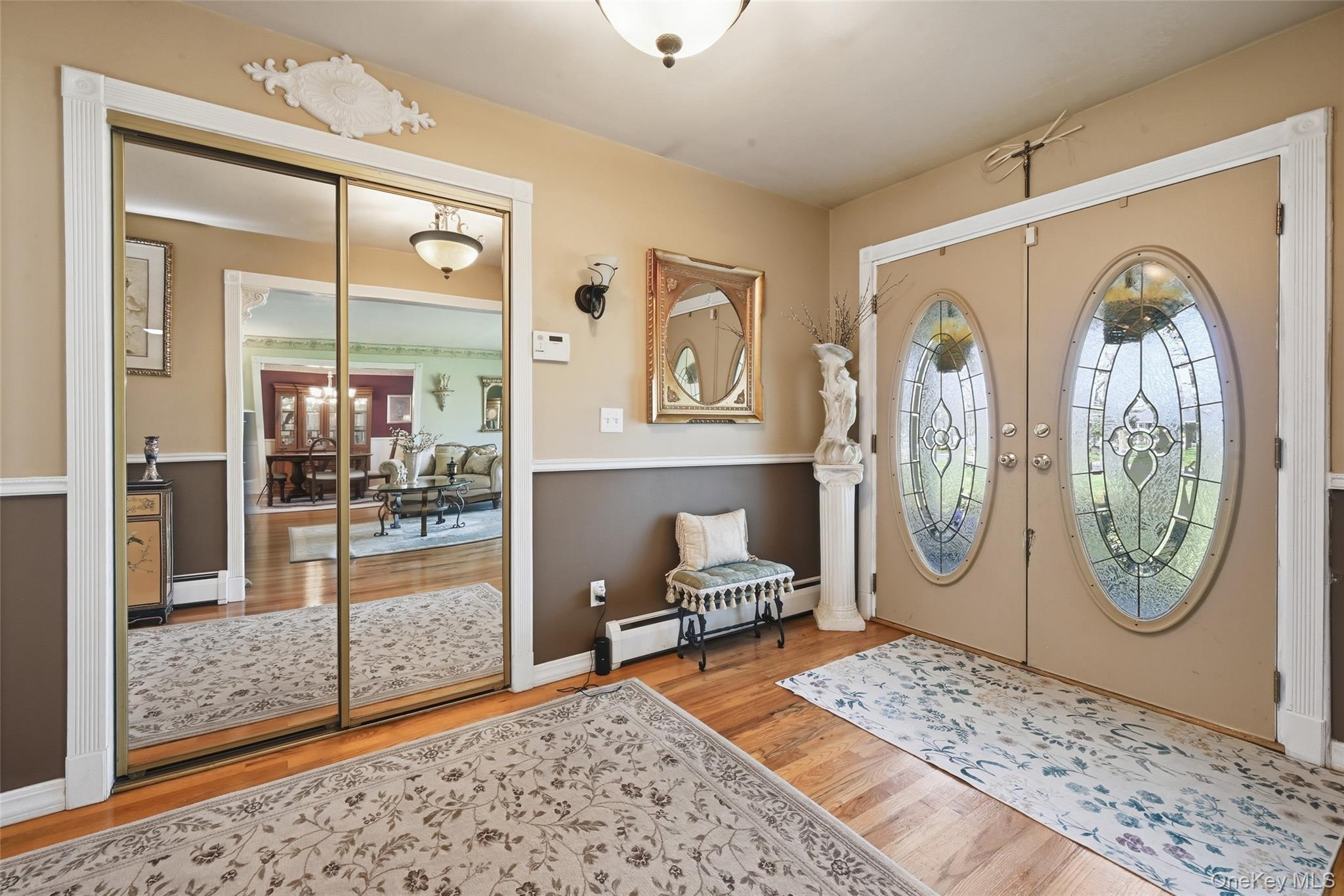 3rd image of 8 Penn Dr, Huntington, NY 11746 | MLS# 1022708