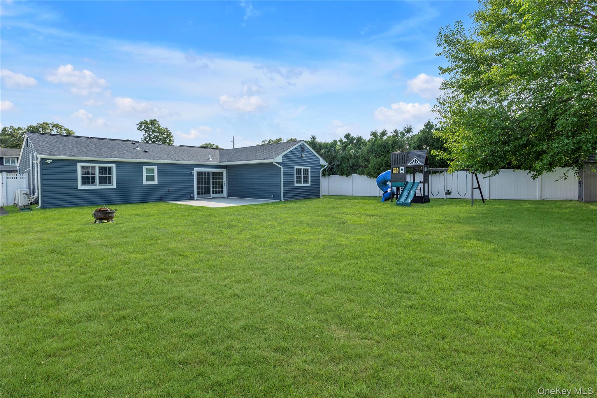 24th image of 74 Glen Summer Rd, Islip, NY 11741 | MLS# 1022762