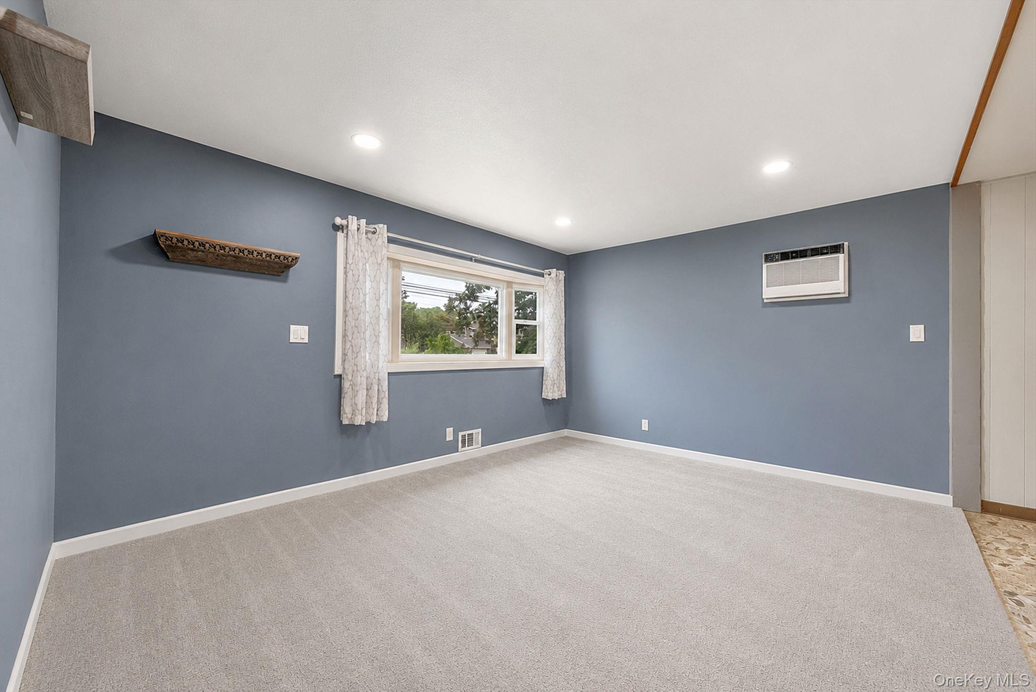 5th image of 40 E Oakdale St, Islip, NY 11706 | MLS# 1022881
