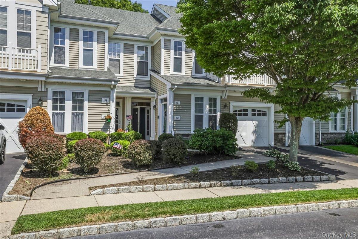 2nd image of 189 Symphony Dr, Brookhaven, NY 11755 | MLS# 1022885